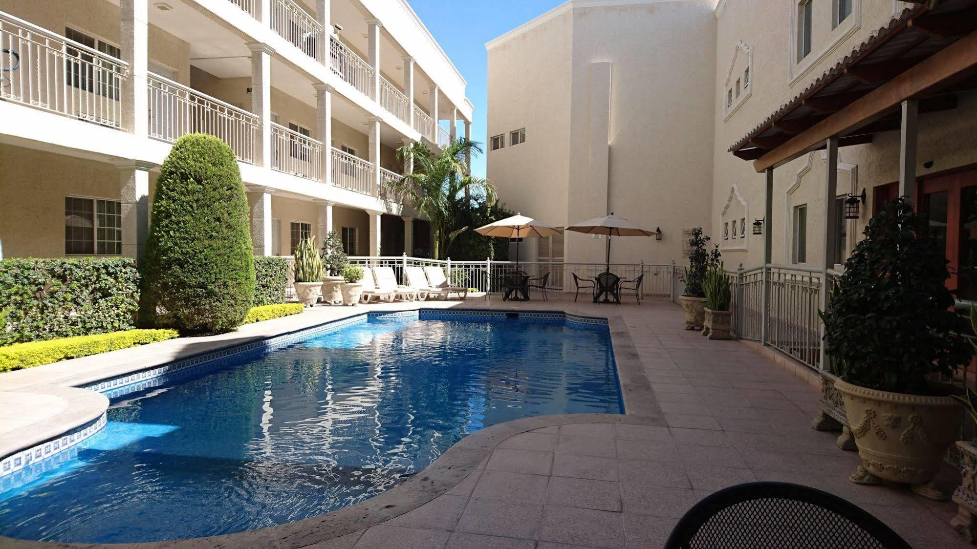 Hotel Fresno Galerias