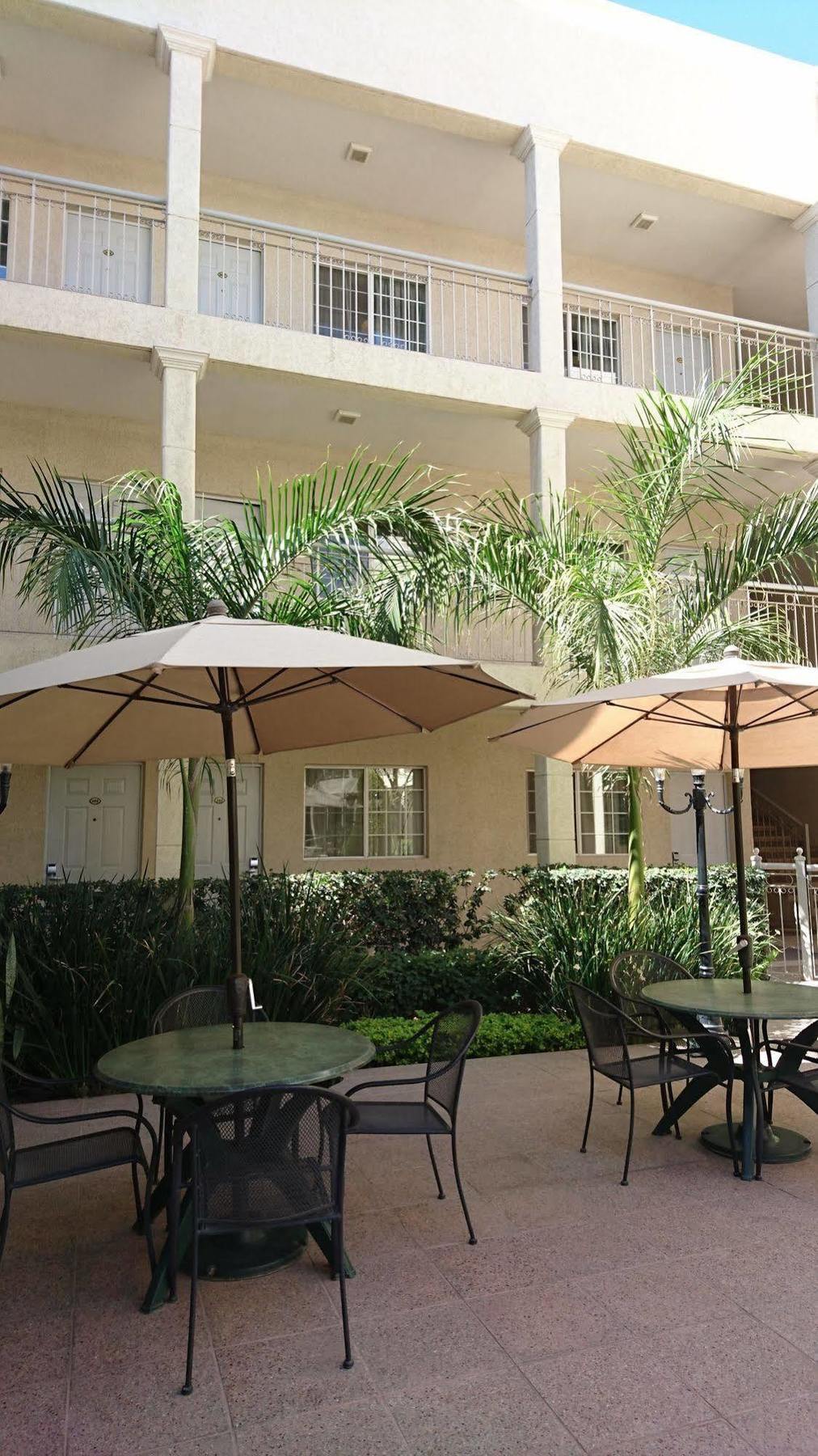 Fresno Galerias Hotel
