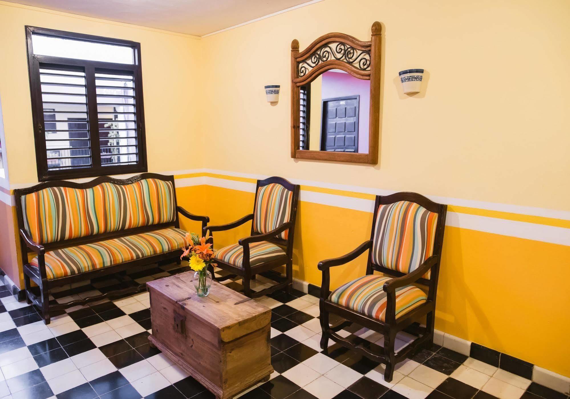 Hotel Mision