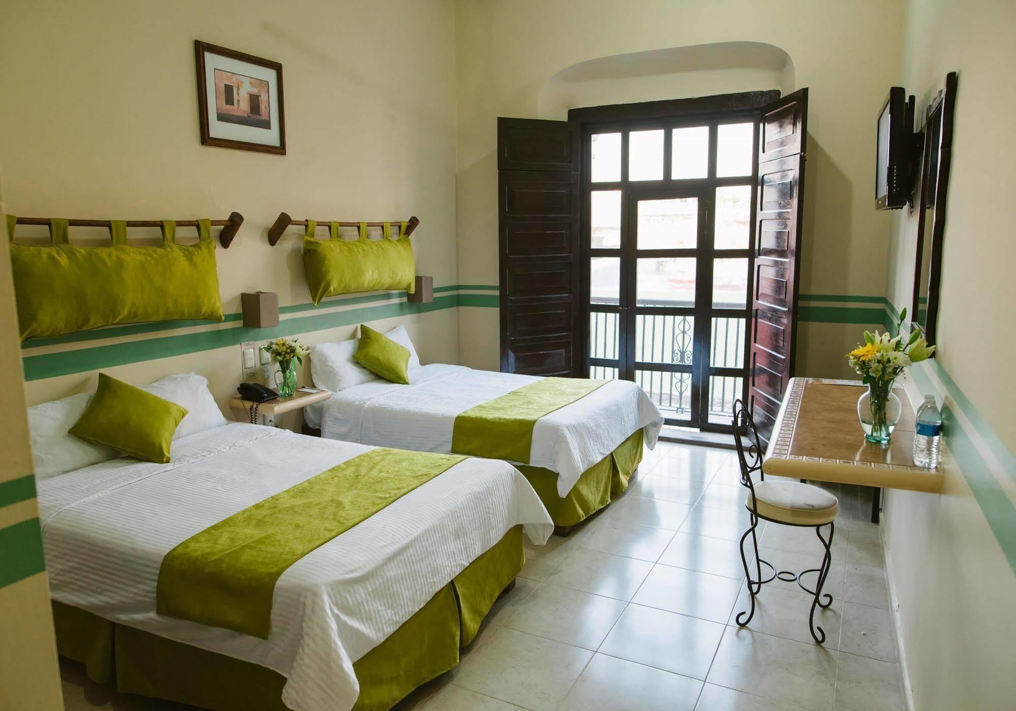 Hotel Mision