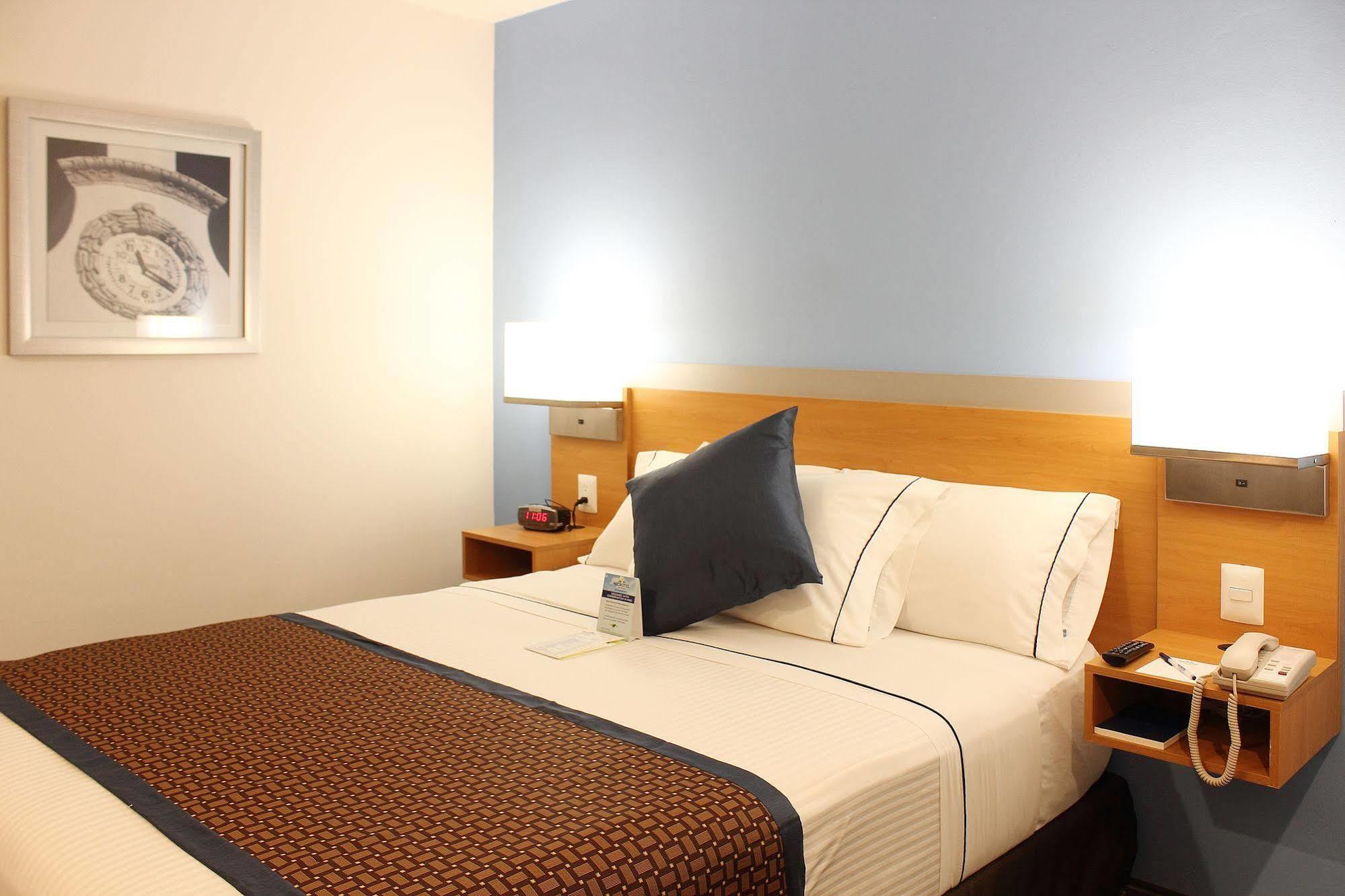 Hotel Microtel & By Wyndham 3*