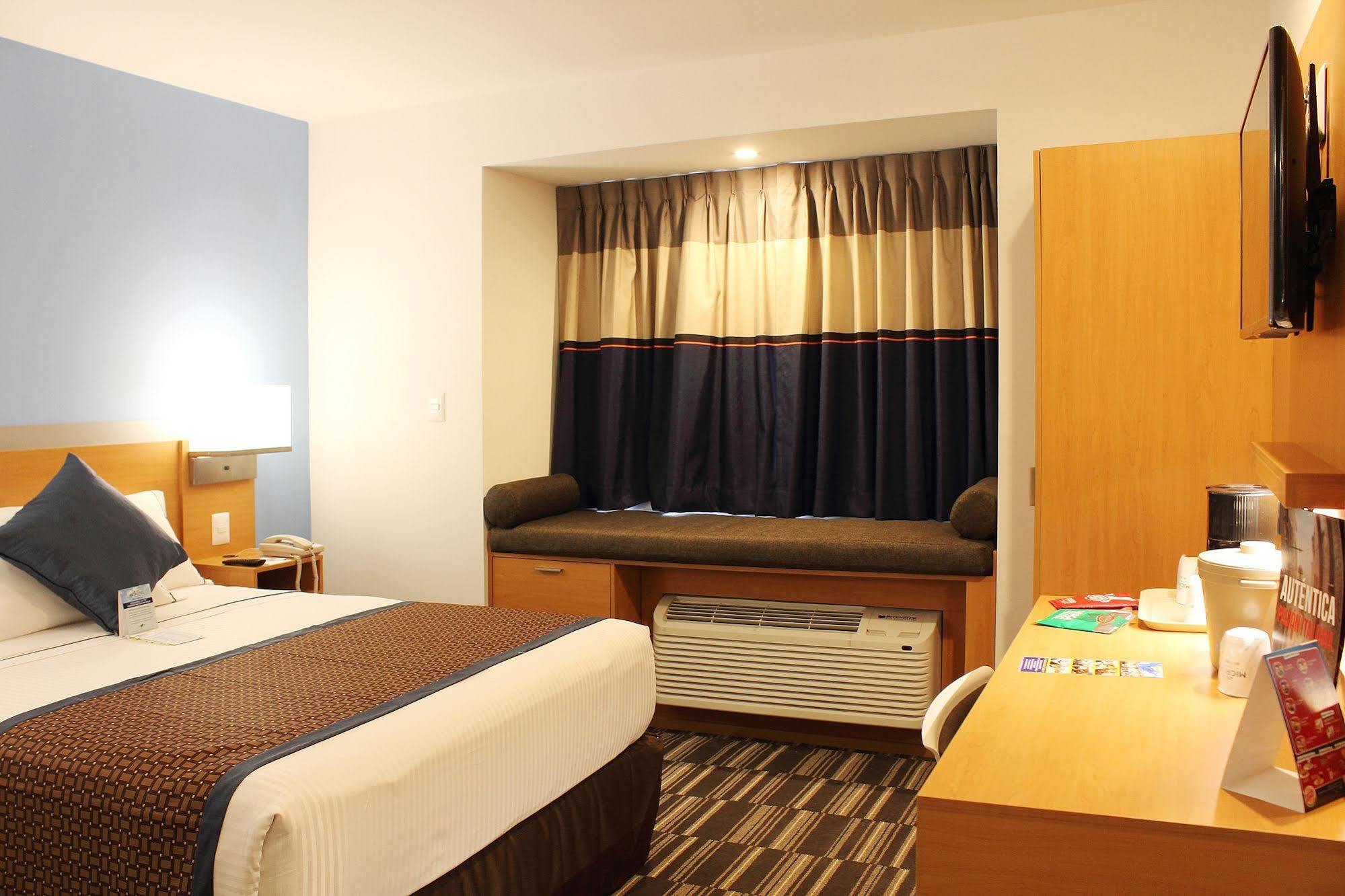 Microtel & By Wyndham Hotel 3*