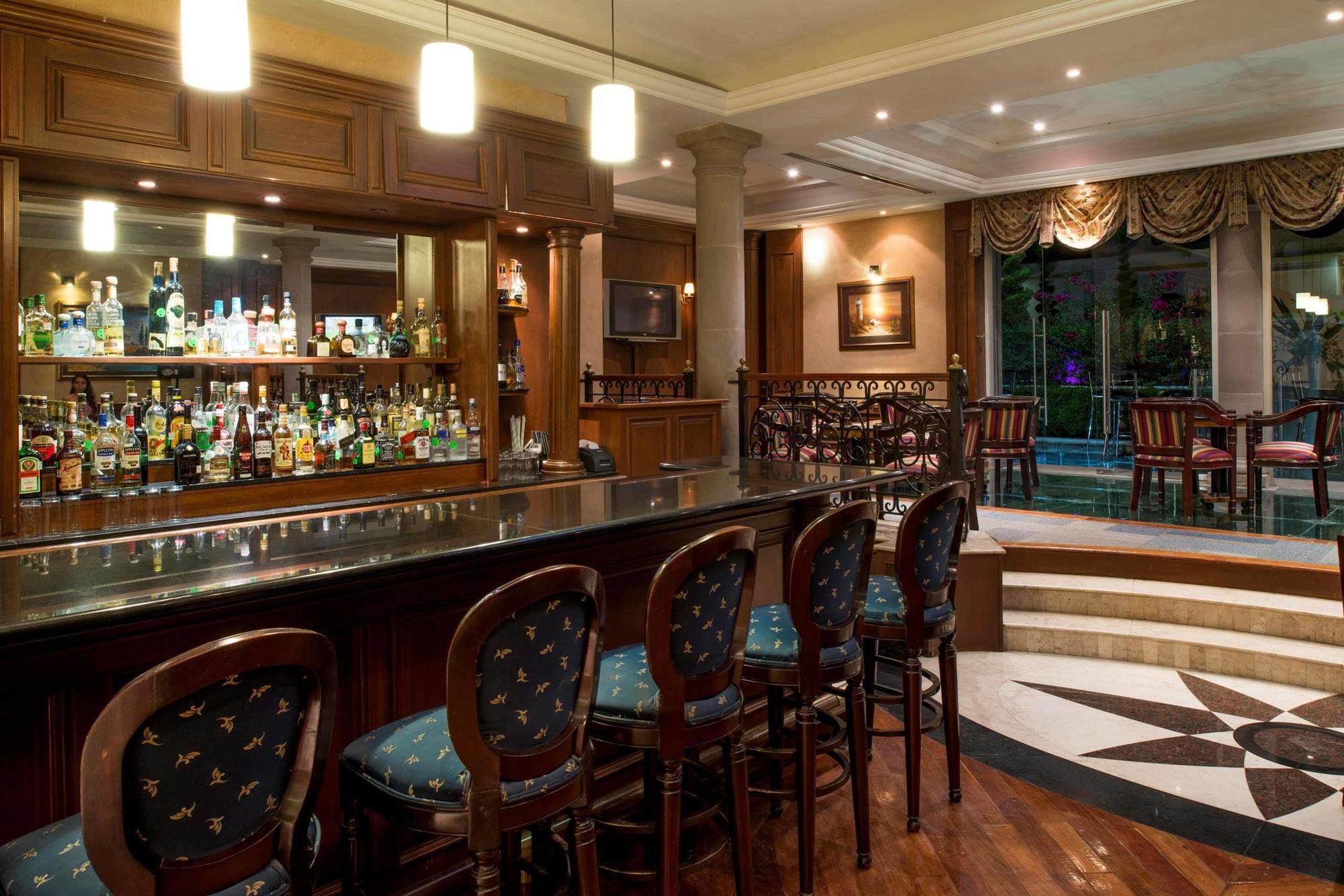 Hotel Camino Real 5*