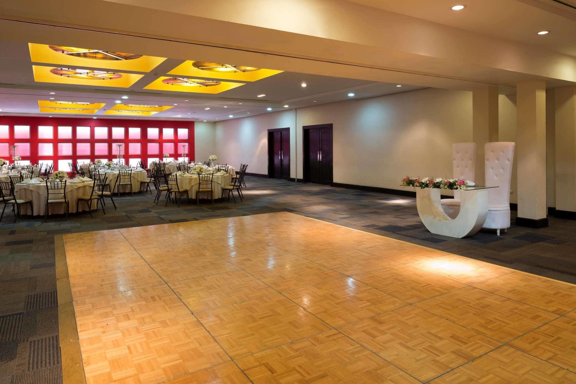Hotel Camino Real