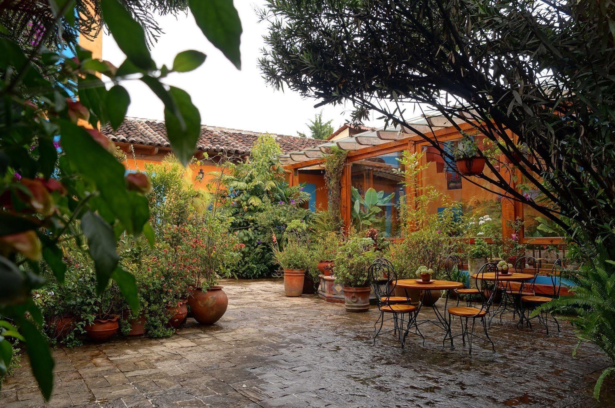 El Paraiso Hotel