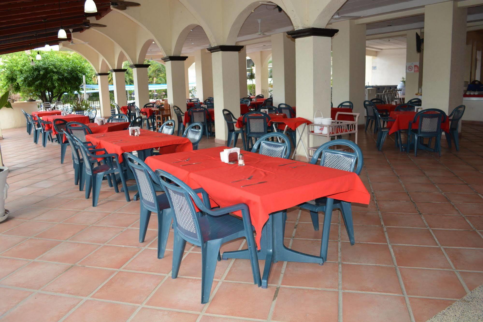 Acamar Hotel 4*
