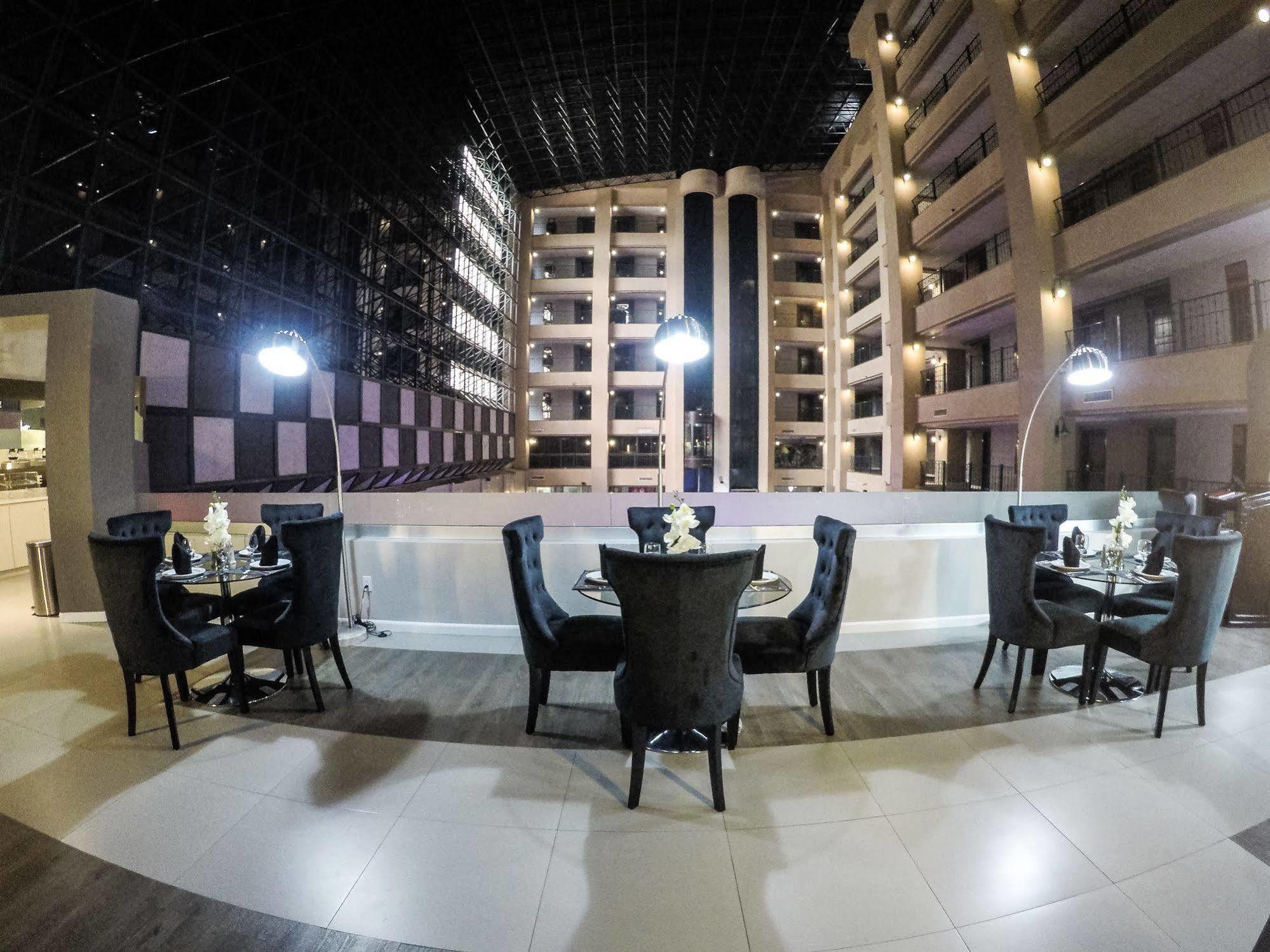 Pueblo Amigo Plaza Y Casino Hotel