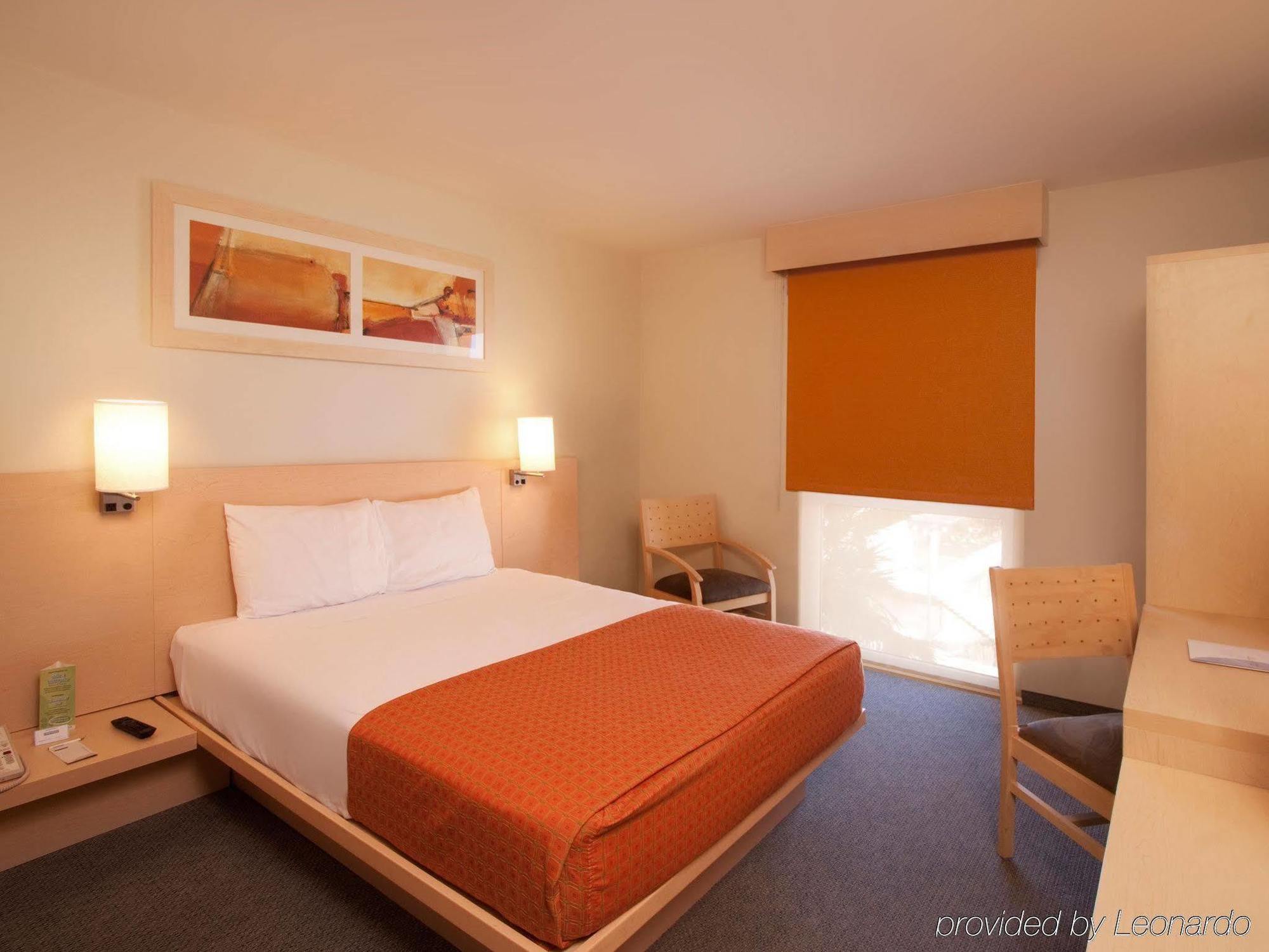 Express By Marriott Hotel 4*
