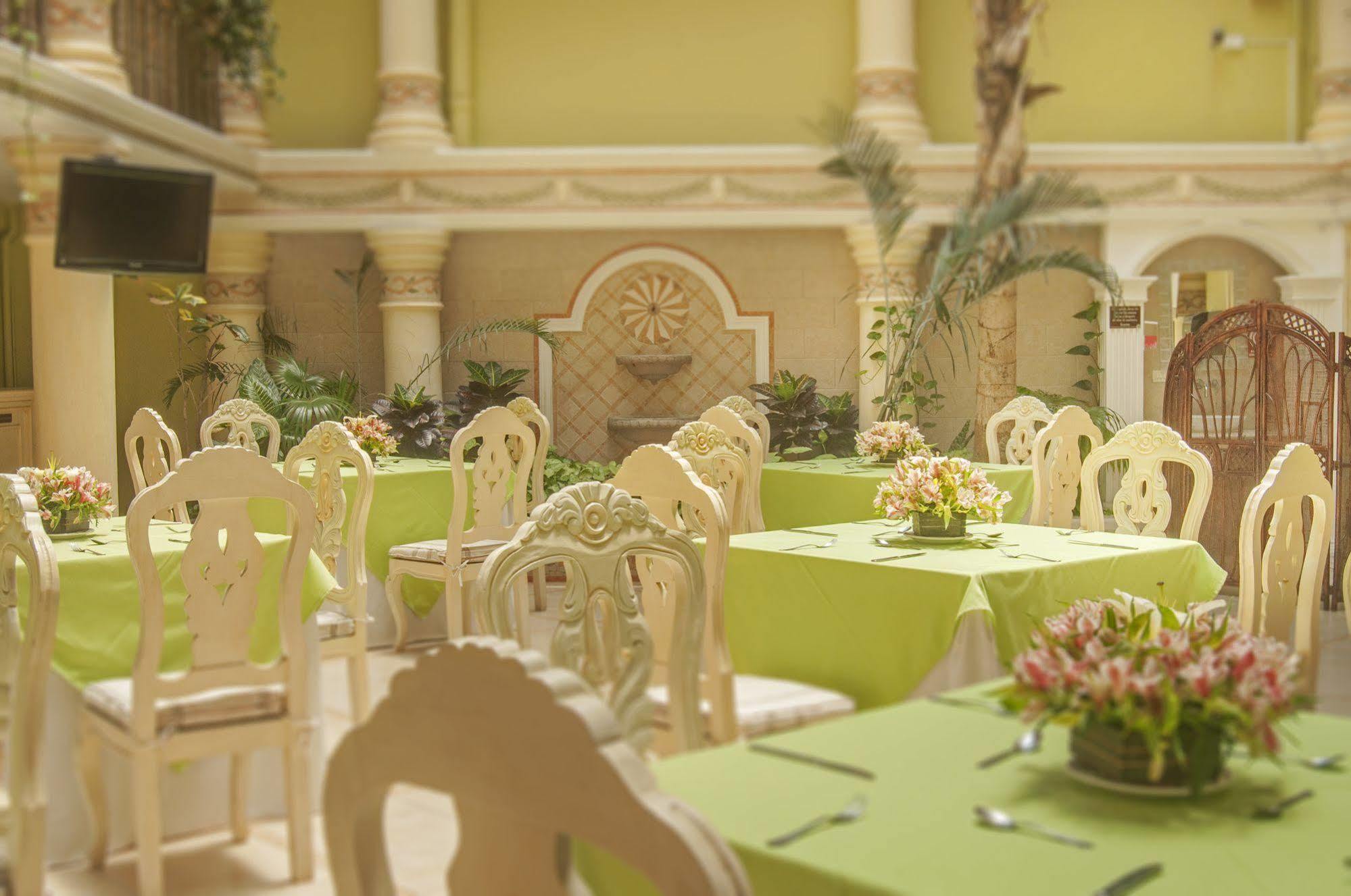 Hotel Margaritas Plaza Cristal