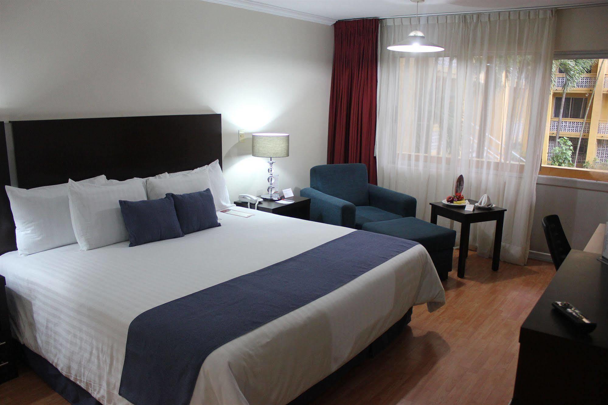 Hotel De 5*