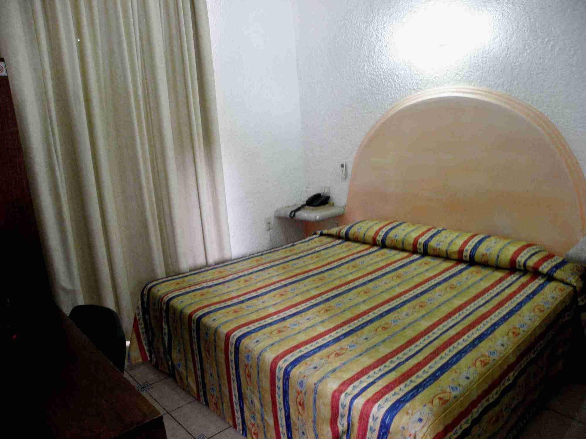 Fenix Hotel 3*