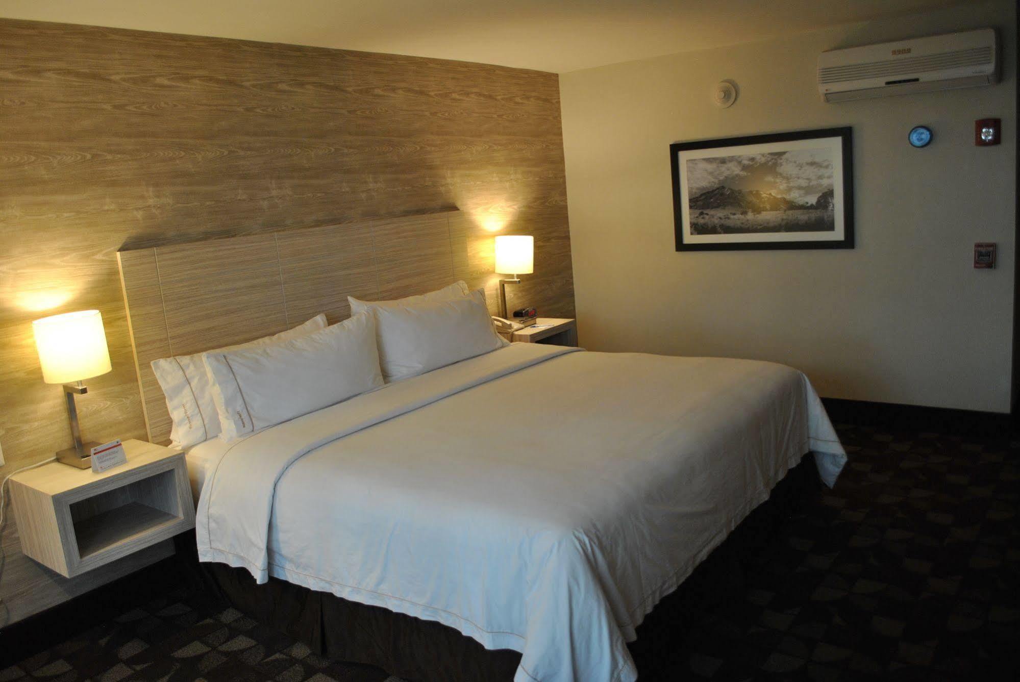 Express By Ihg 4* Toluca