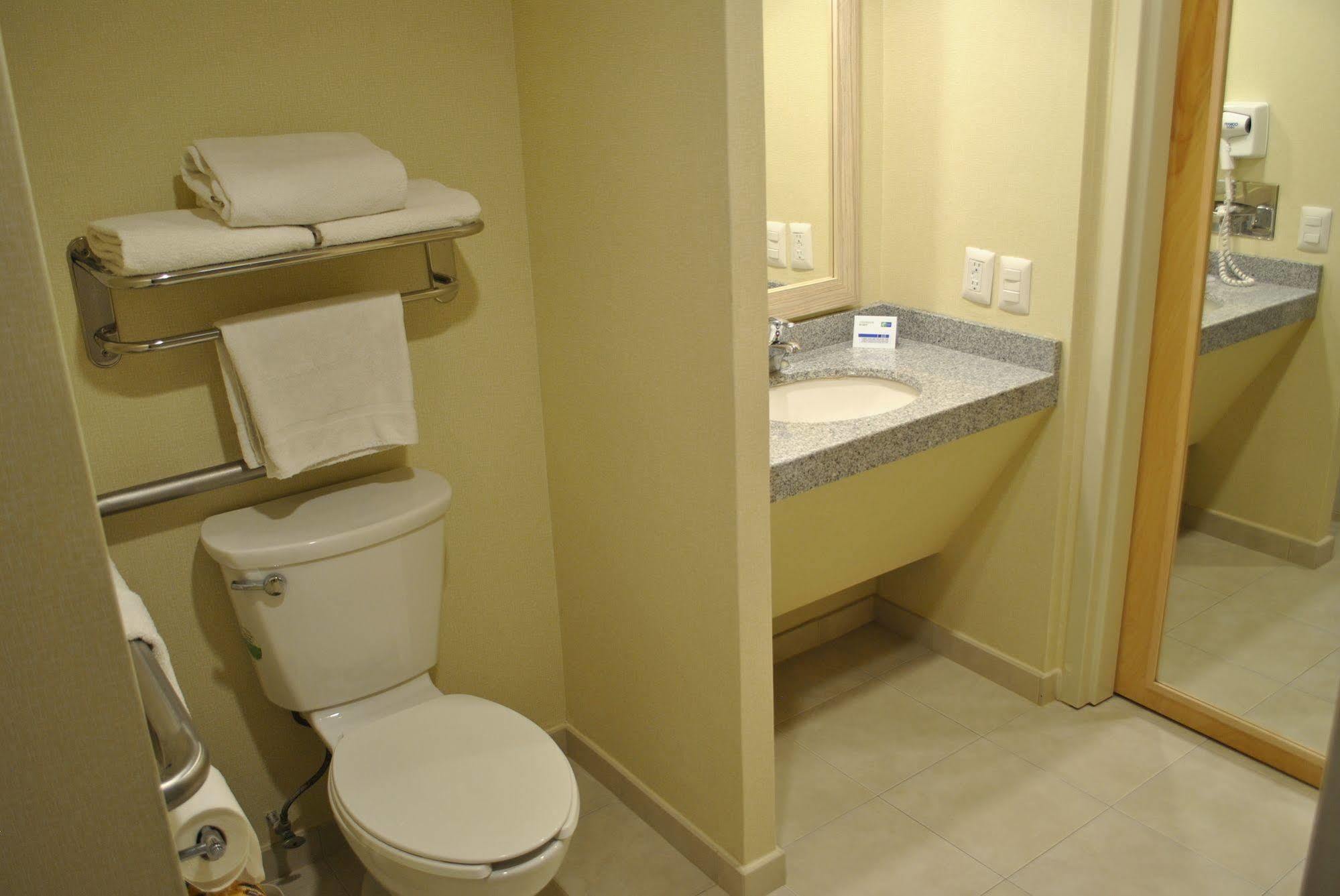 Hotel Express By Ihg