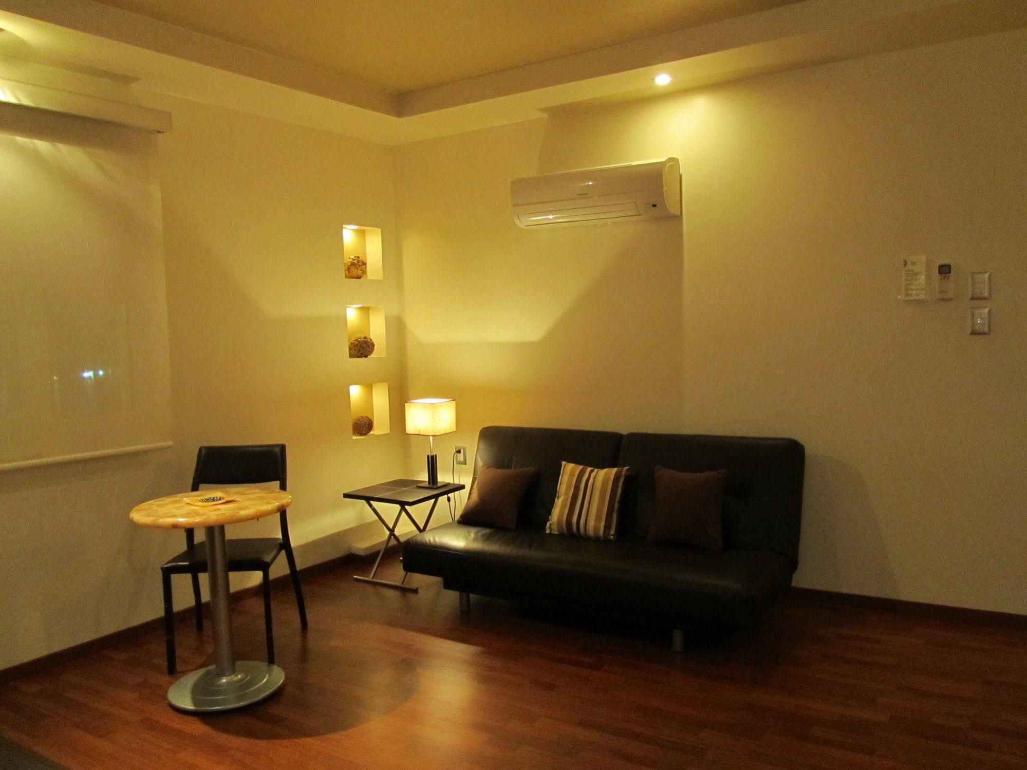 Colonial Hotel 3*