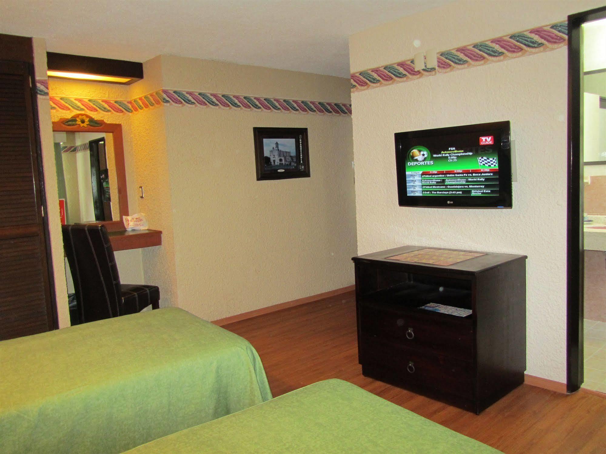 Colonial 3*