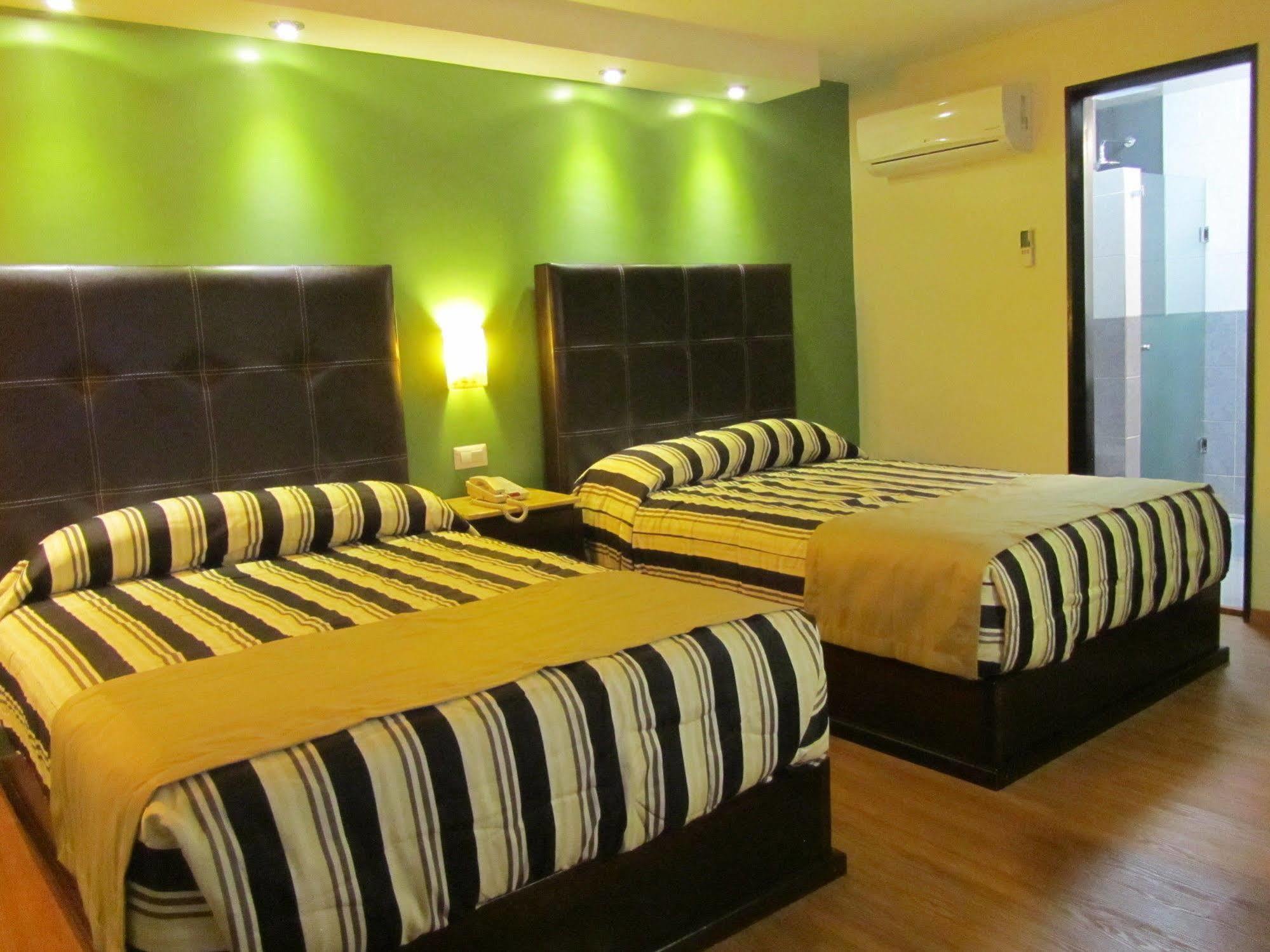 Colonial 3*