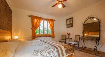Hotel Casa Pomarrosa 3*