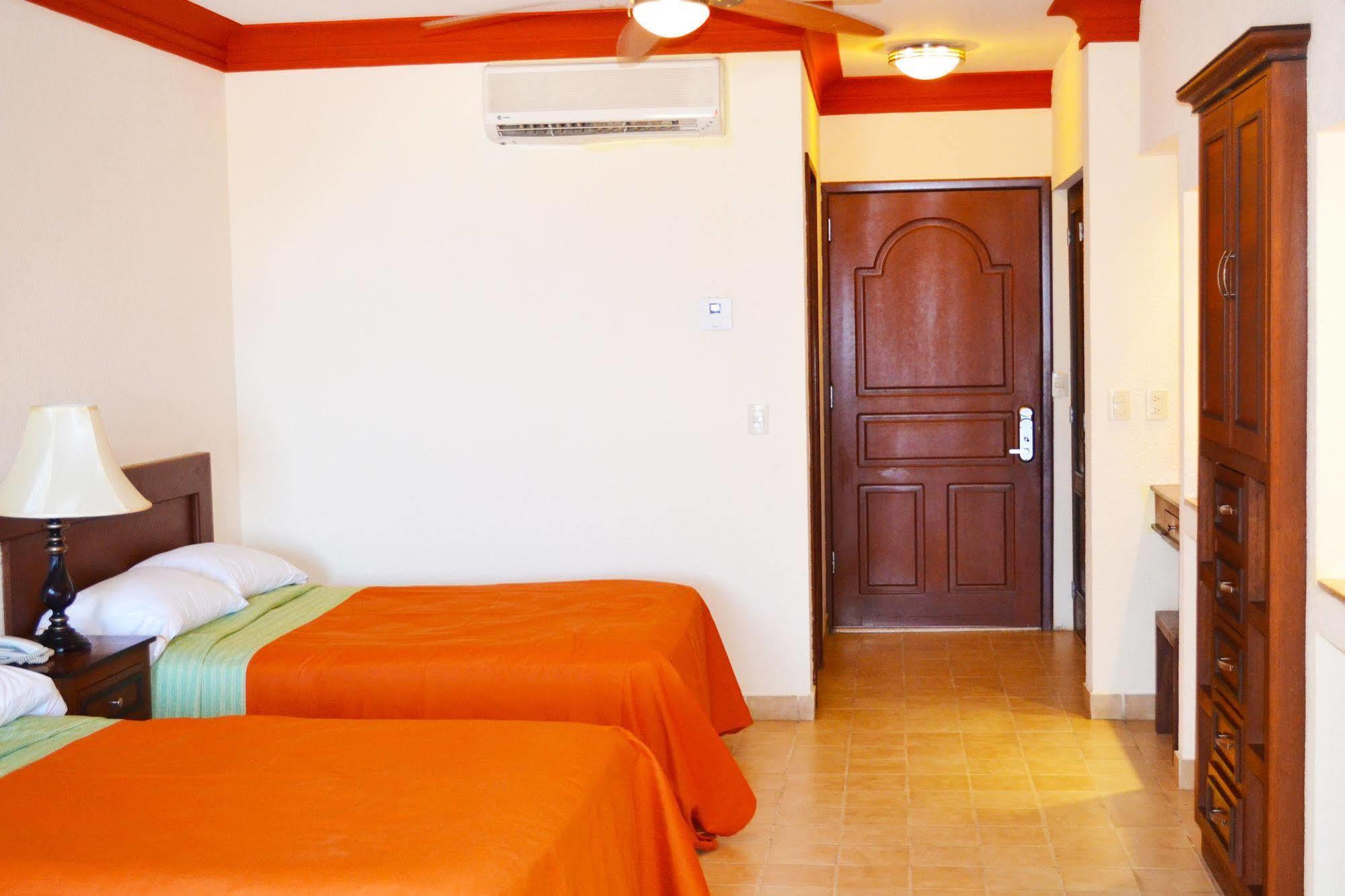 Palmas De Cortez Resort