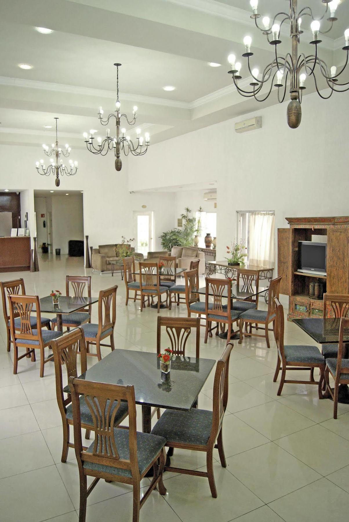 Hotel Palomas Express 3*