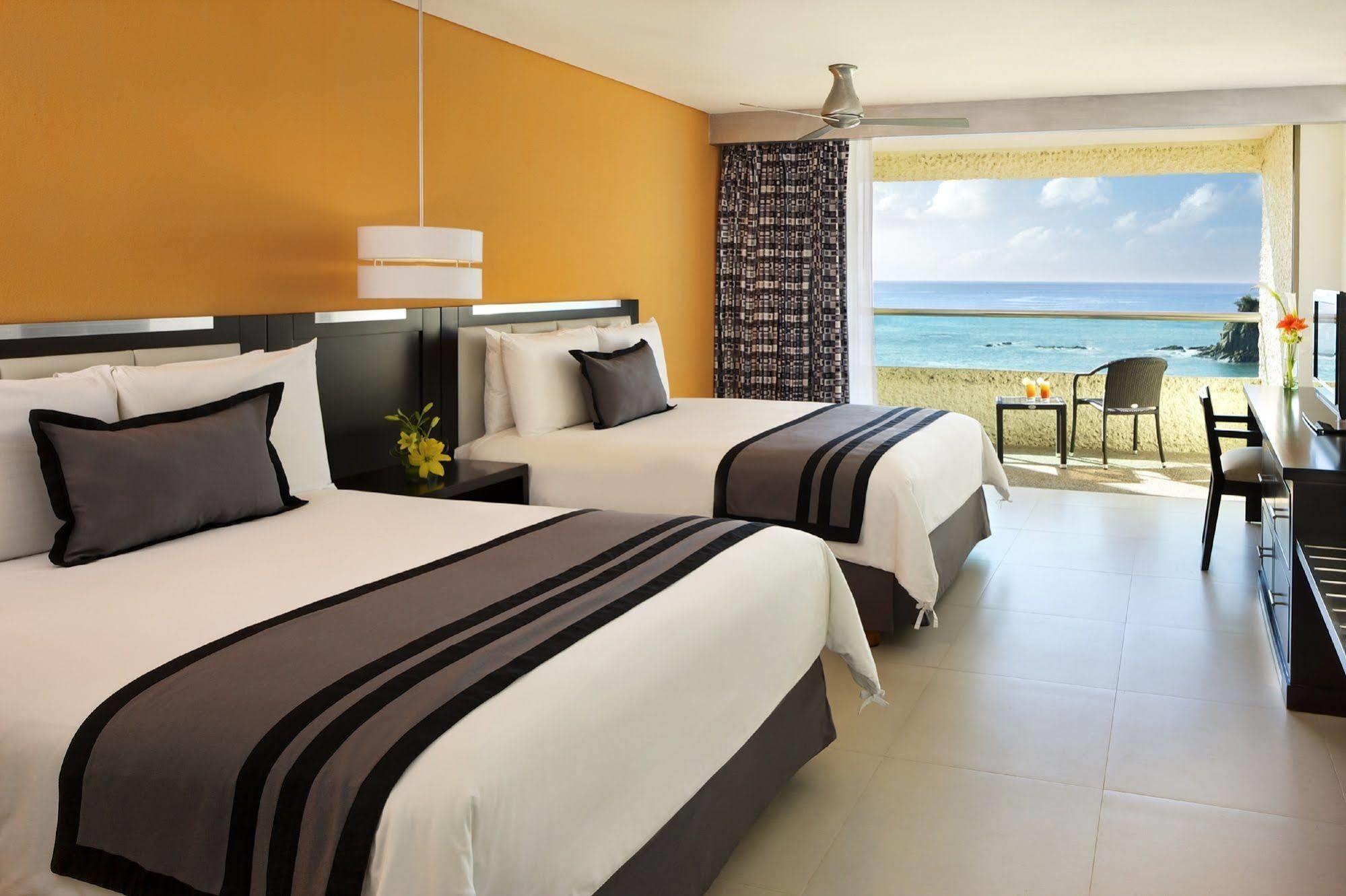 Dreams Huatulco & Resort