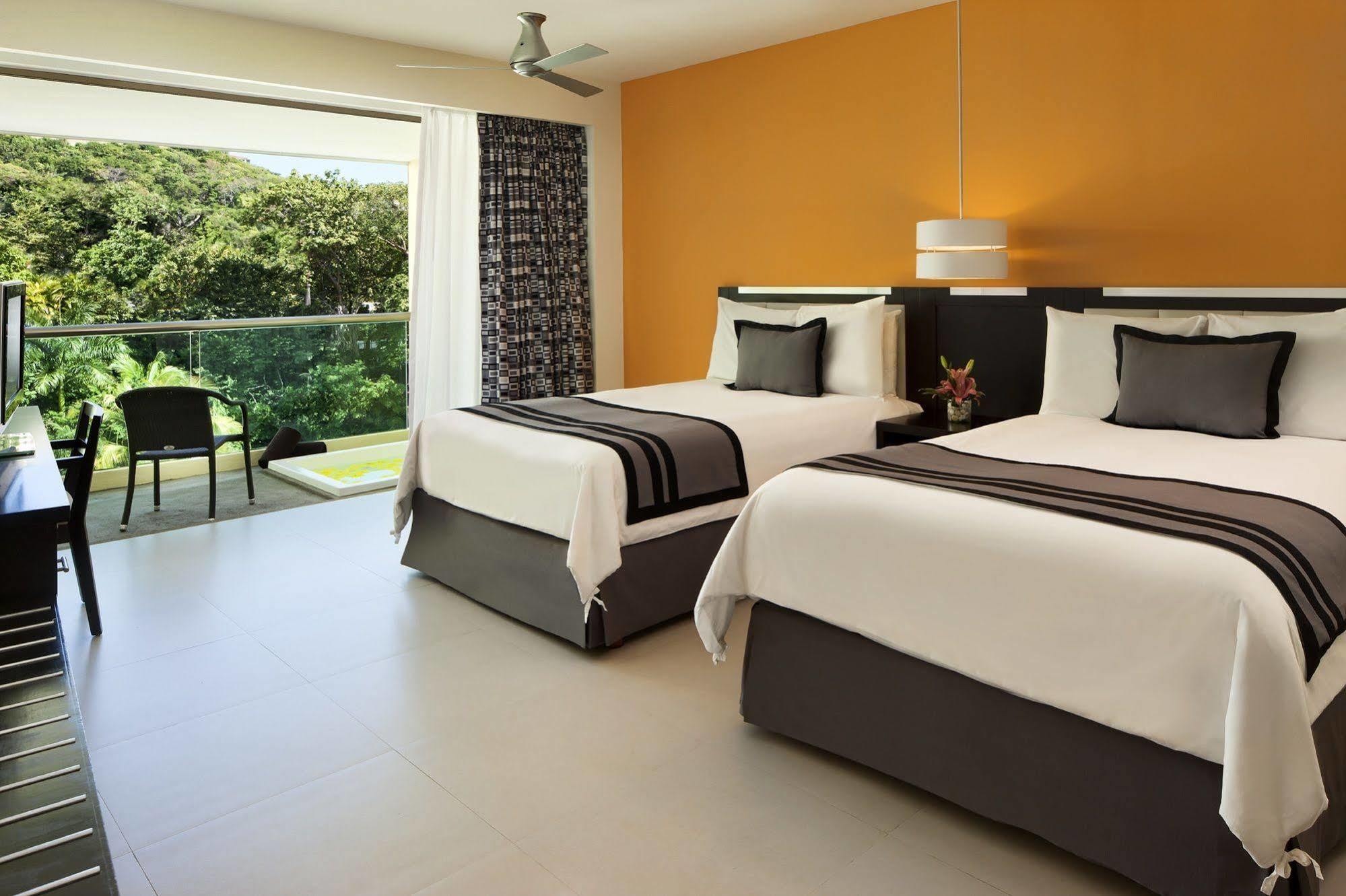 Dreams Huatulco & 5* Santa Cruz Huatulco