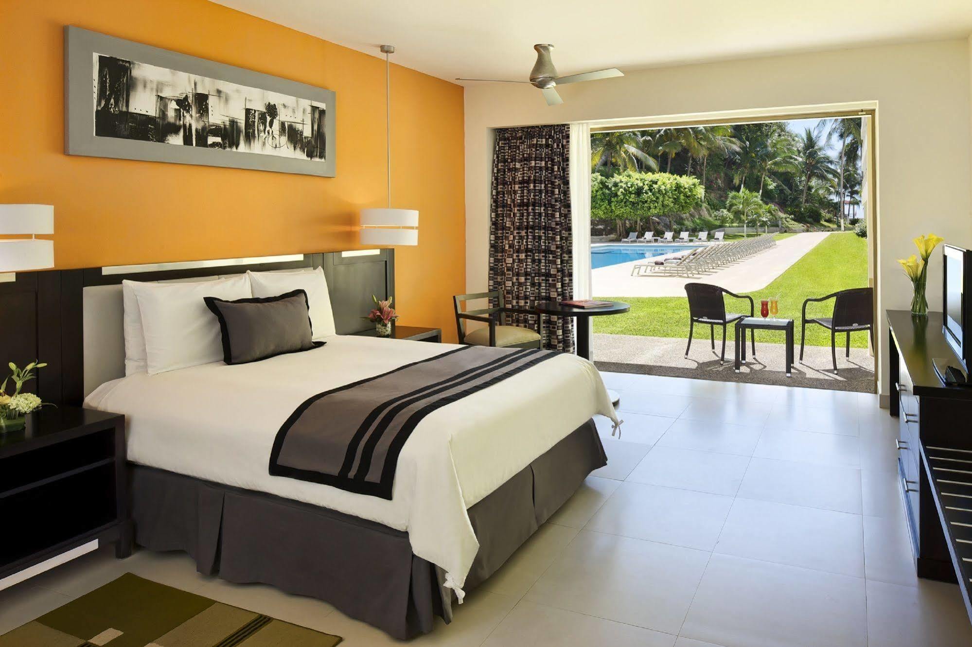 Dreams Huatulco & 5*