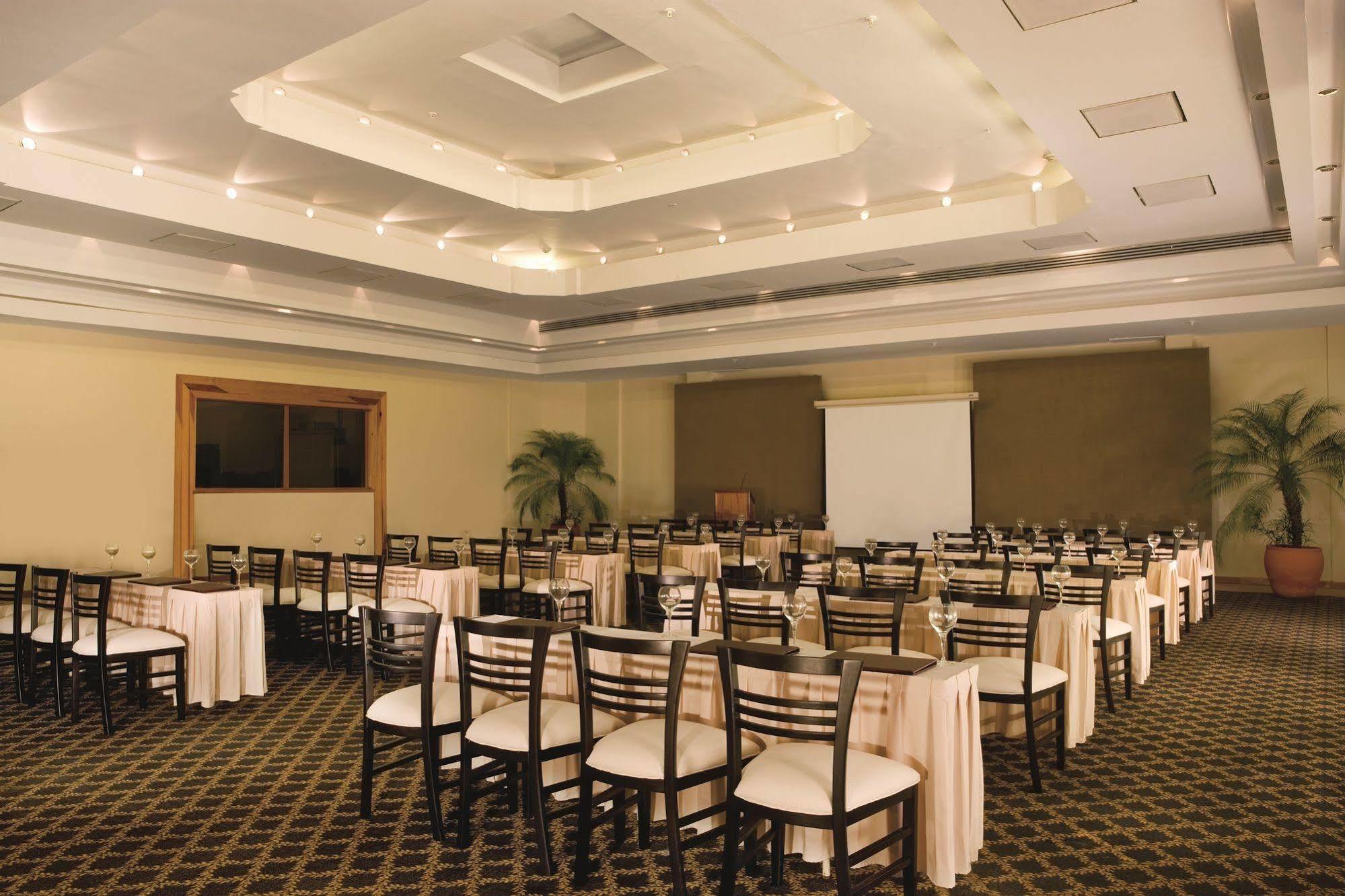 Resort Dreams Huatulco &