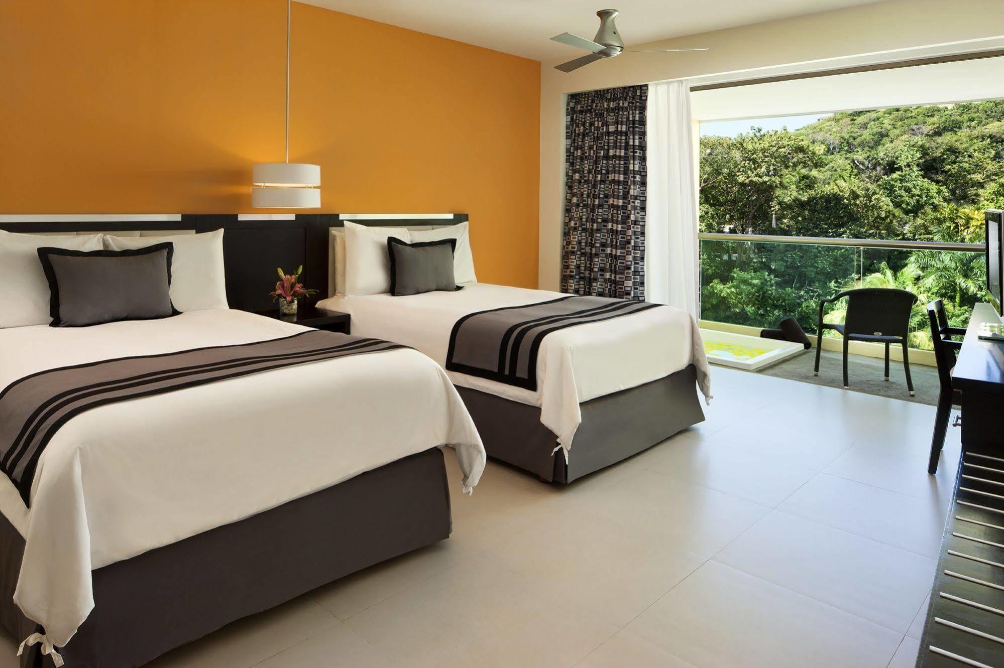 Dreams Huatulco & Resort 5*