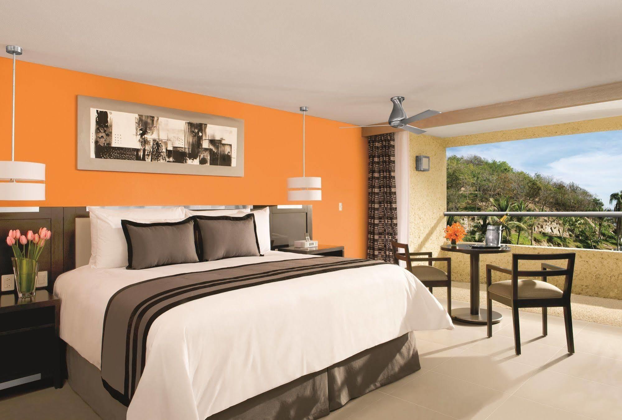 Dreams Huatulco & Resort