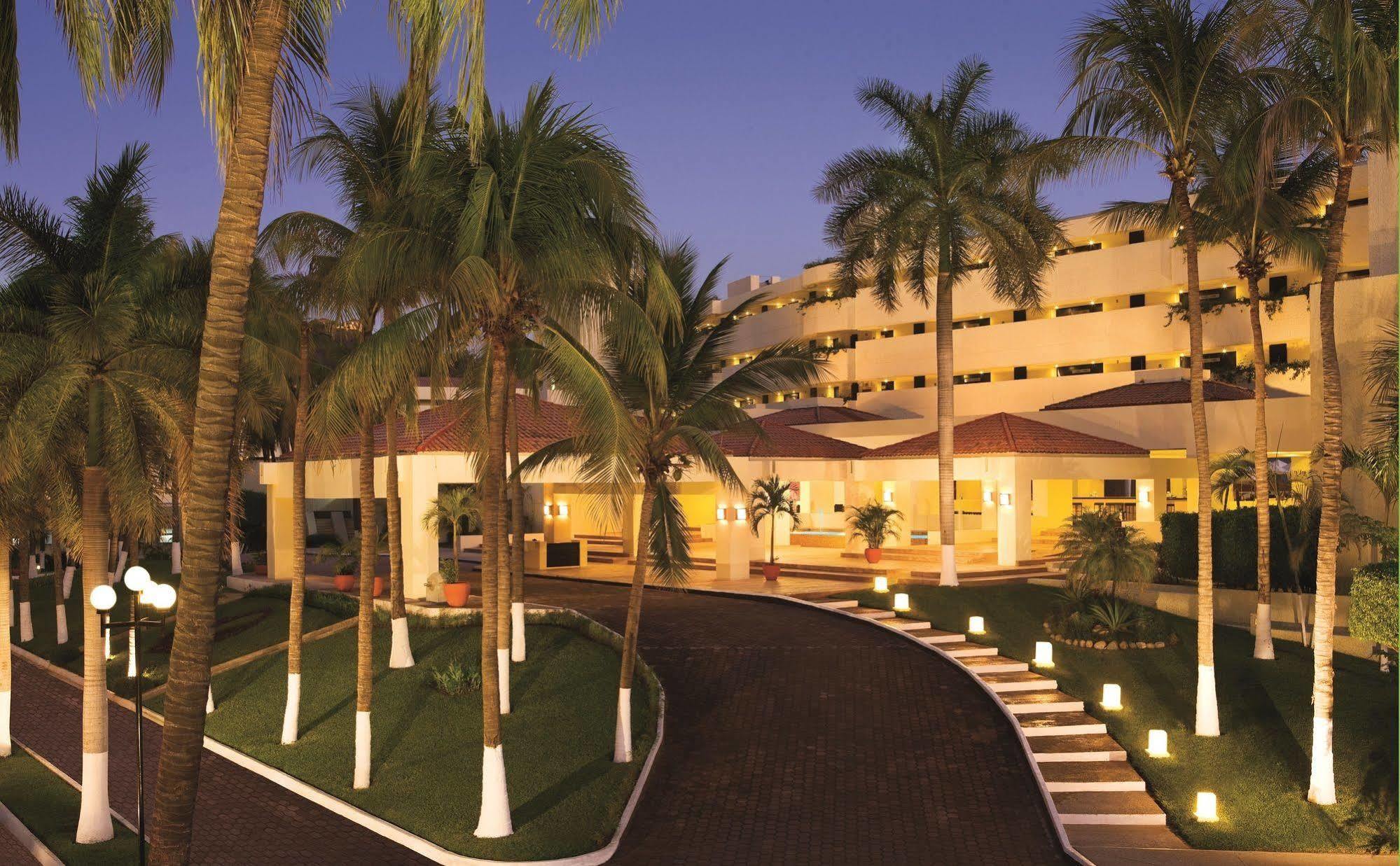 Resort Dreams Huatulco &