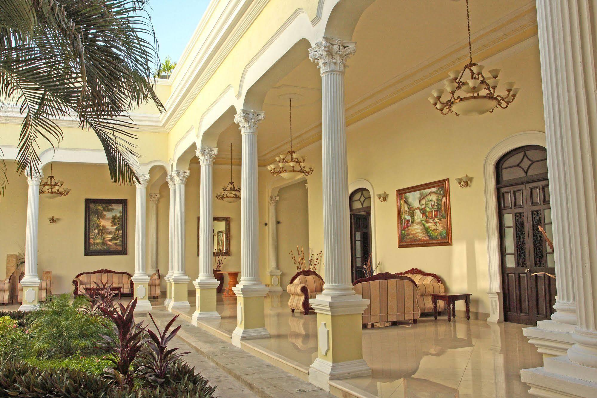 Gran Real Yucatan Hotel