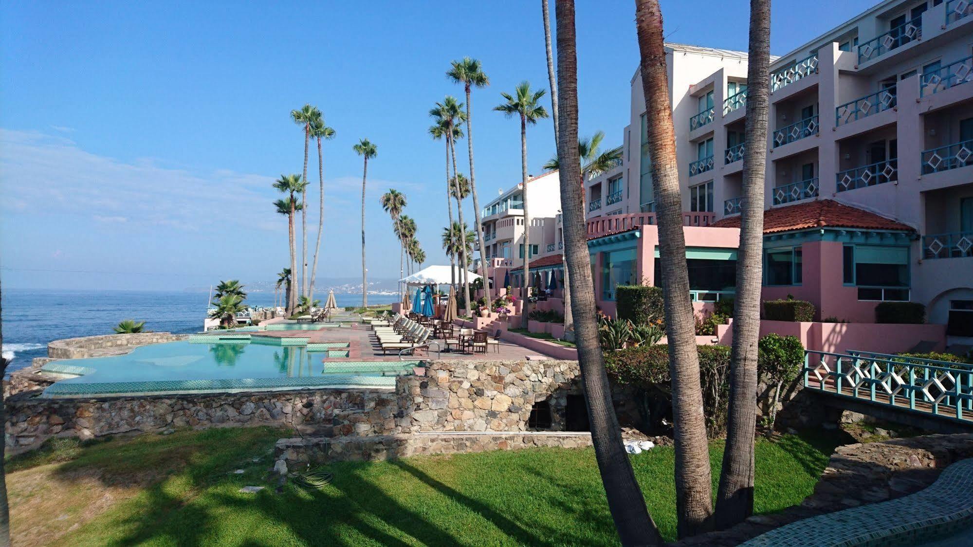 Rosas & Hotel