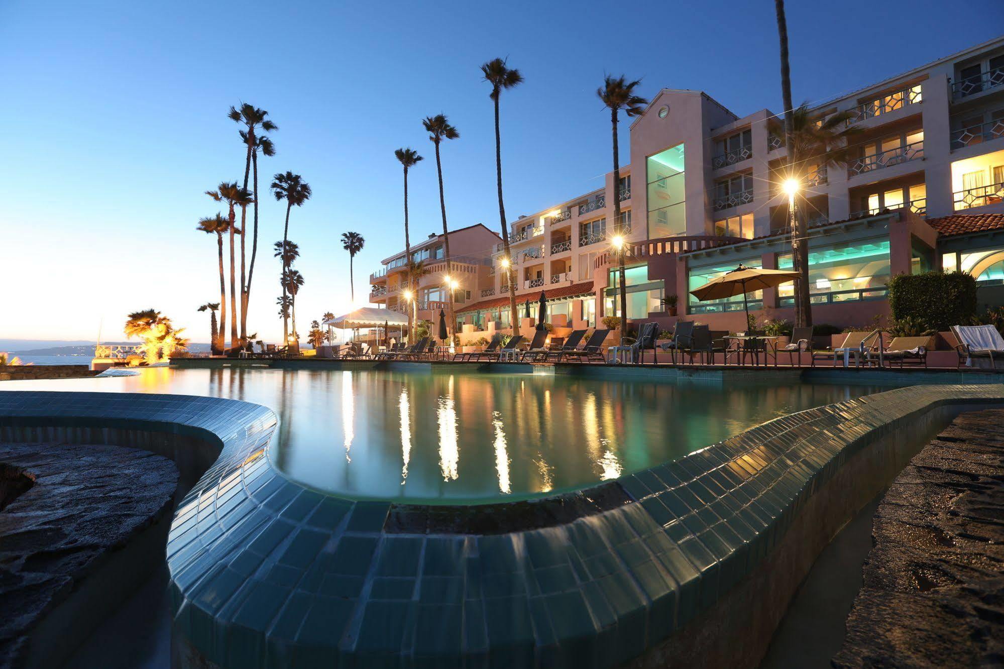 Rosas & Hotel