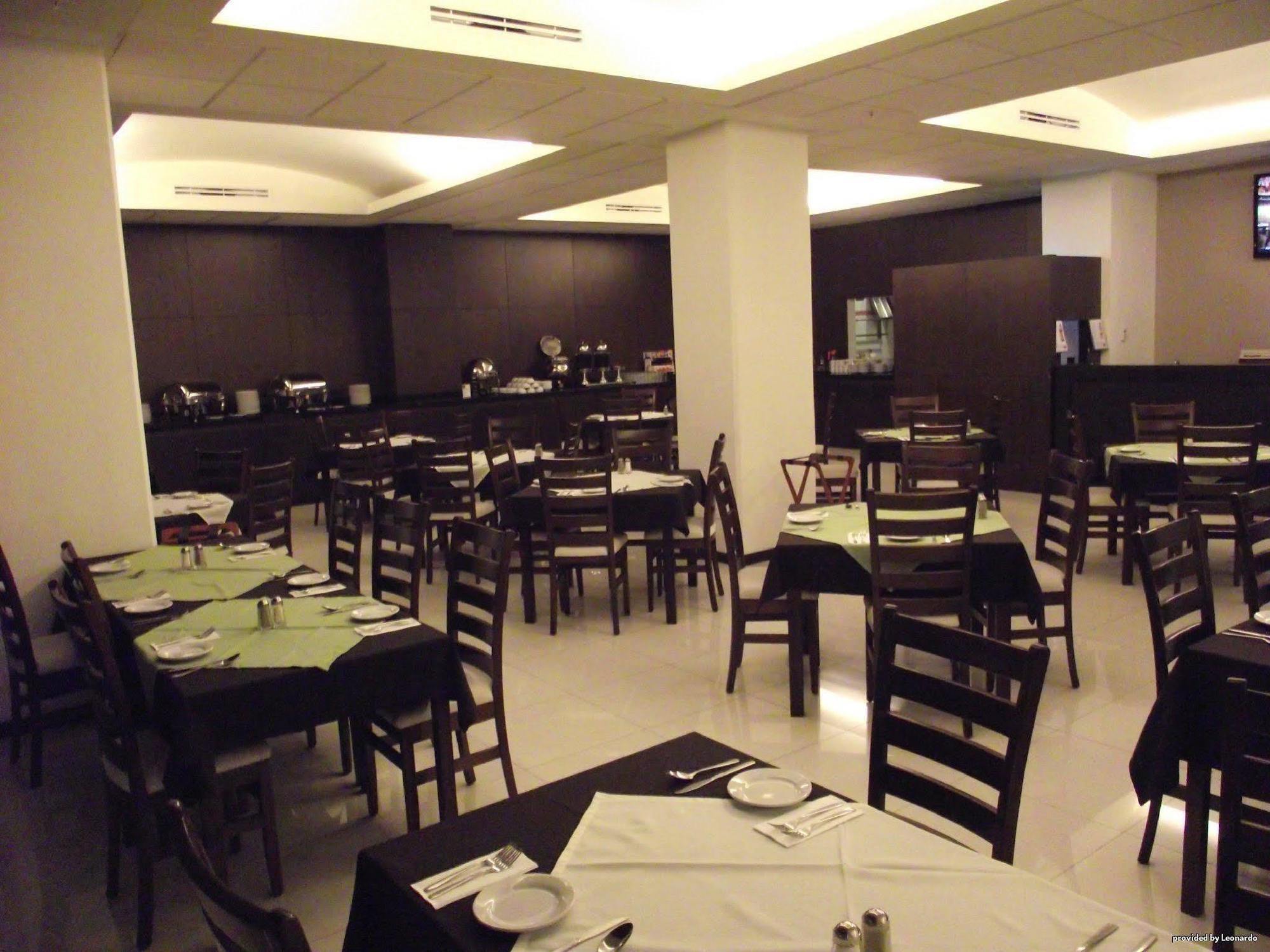Western Crown Victoria Hotel Queretaro