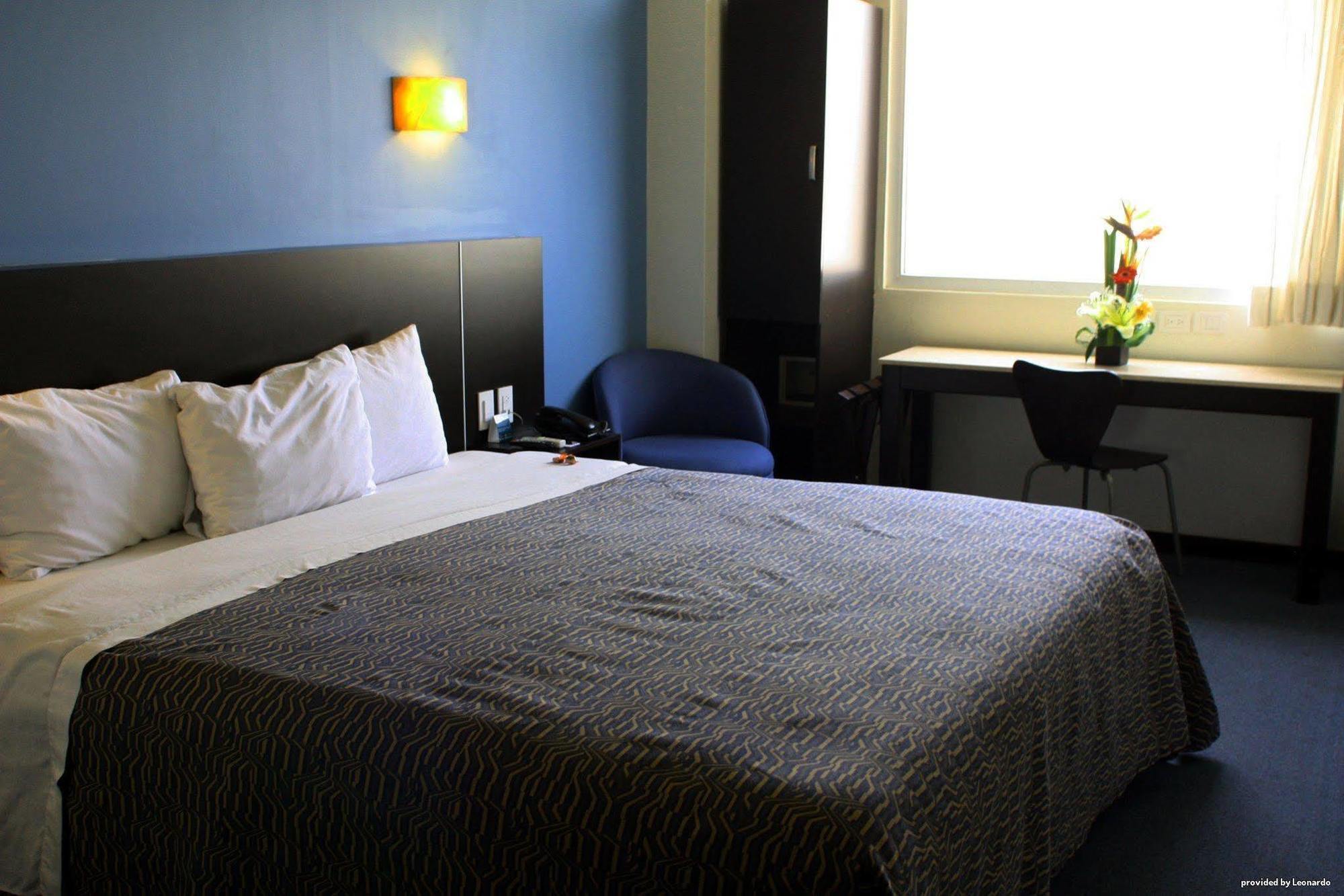 Western Crown Victoria Hotel Queretaro