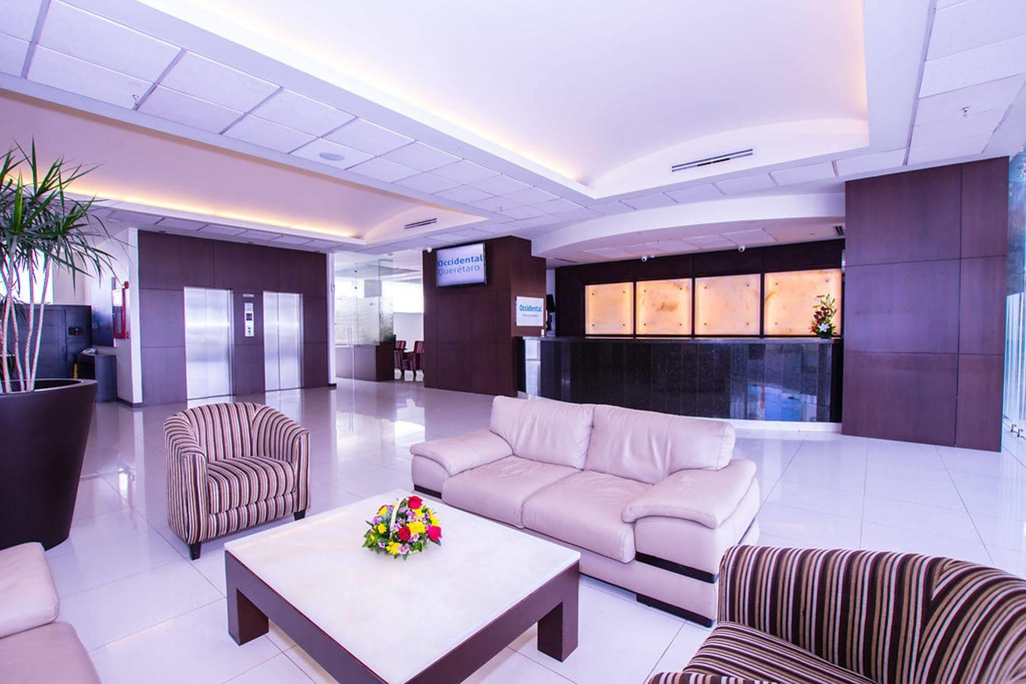 Hotel Western Crown Victoria 4*