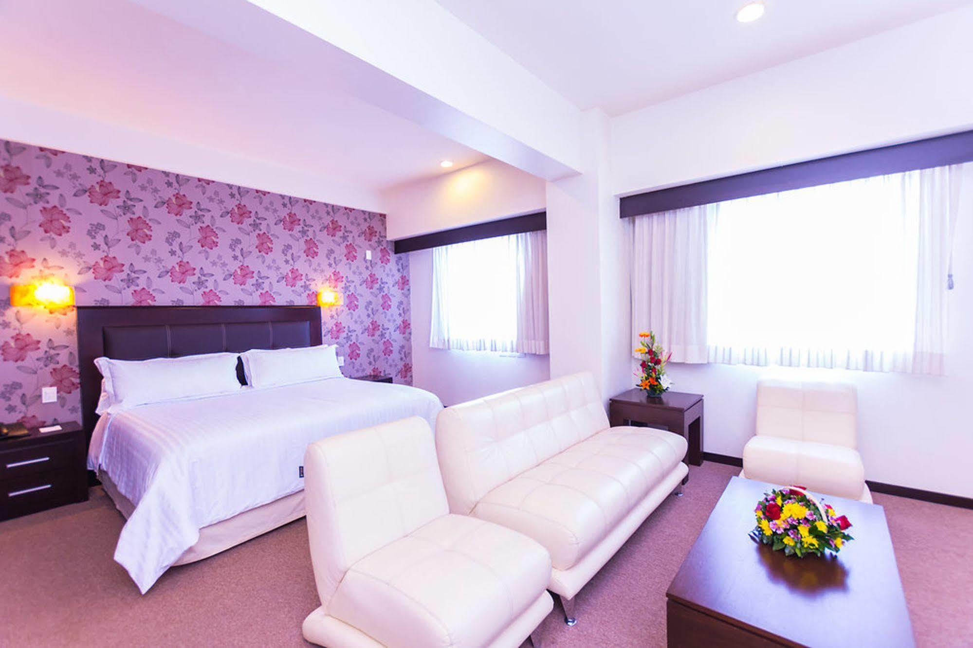 Hotel Western Crown Victoria Queretaro