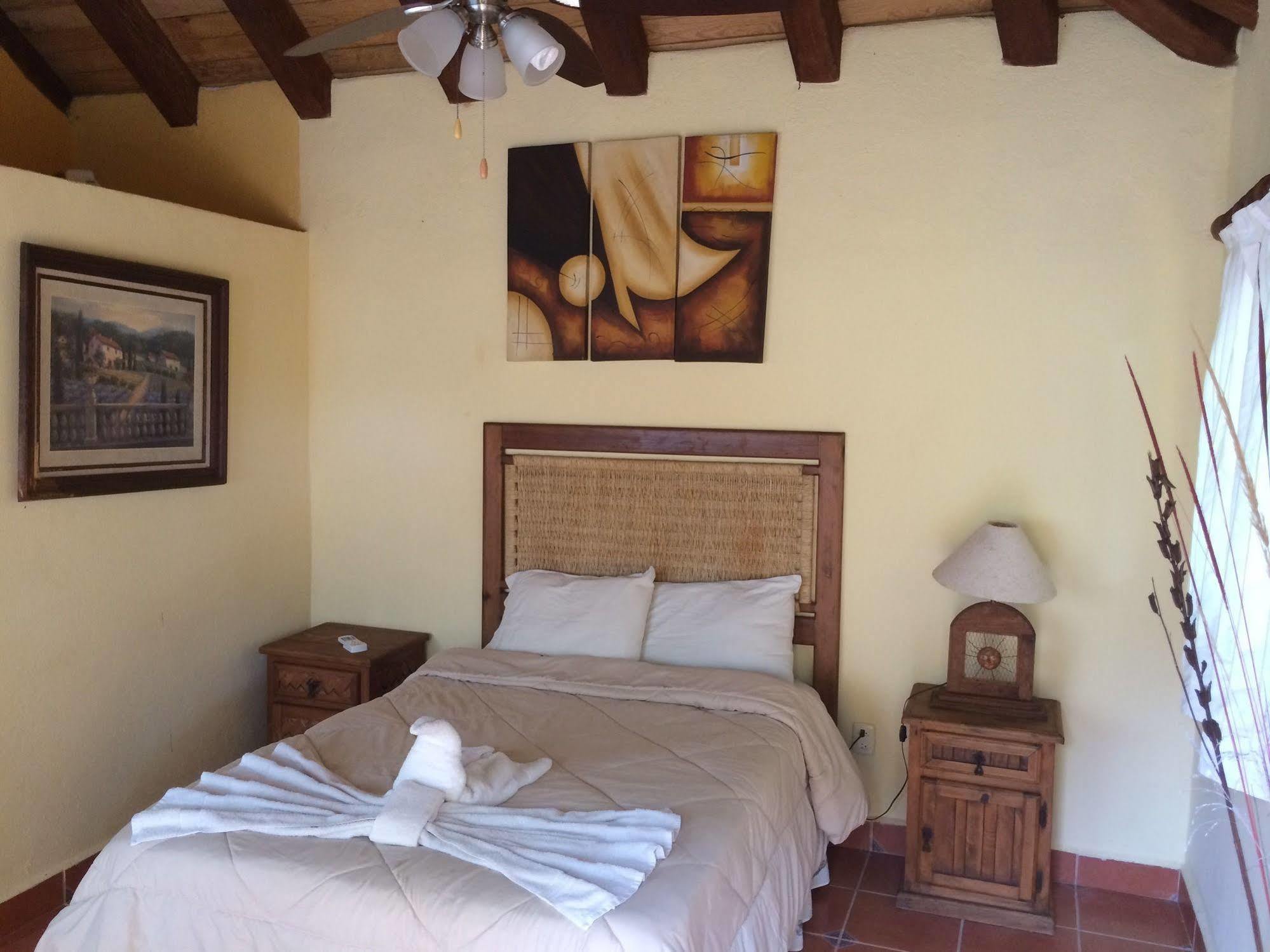 Tronco Bay Hotel