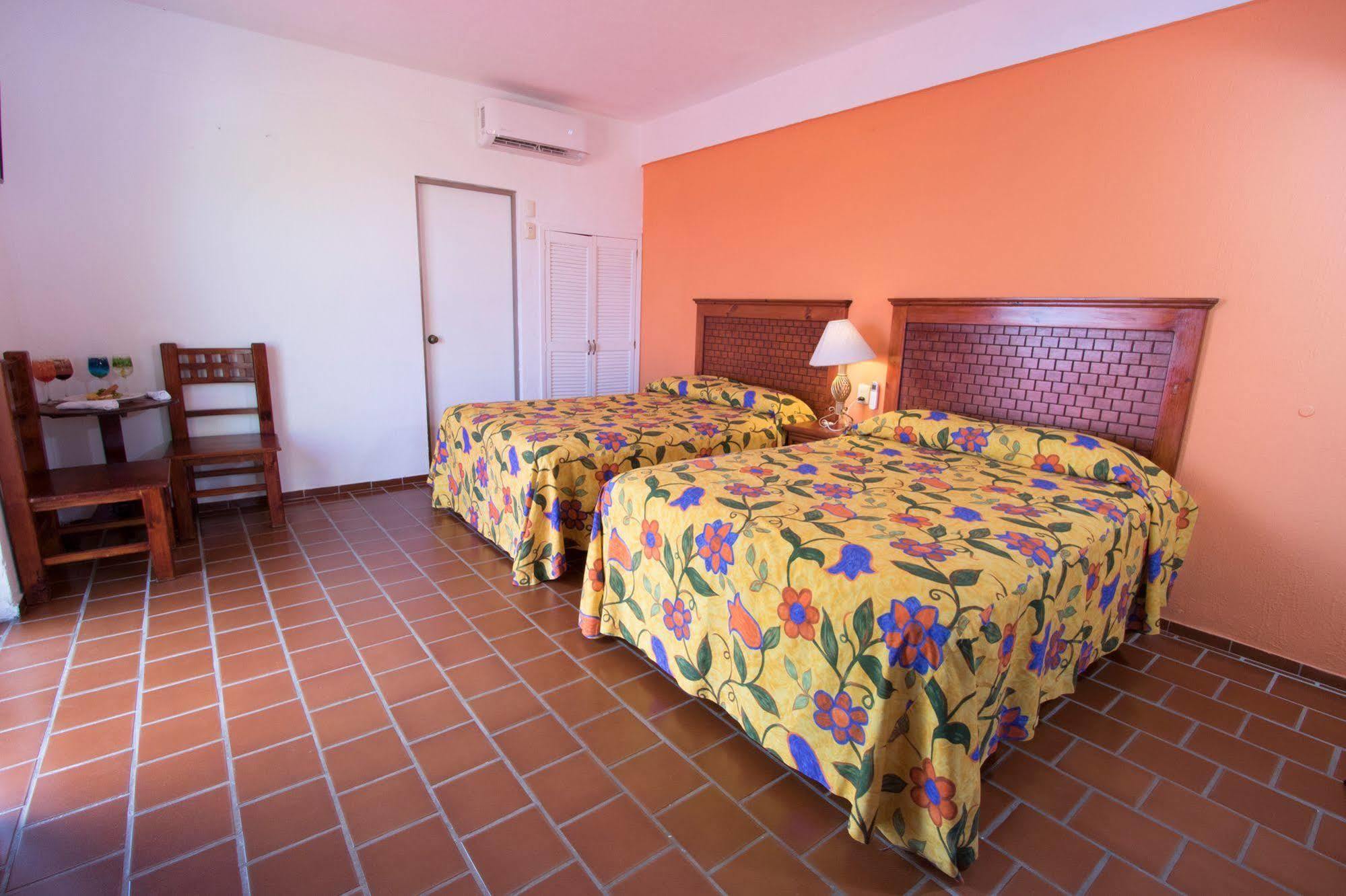 Resort Decameron Cocos Guayabitos, Ramada 3*