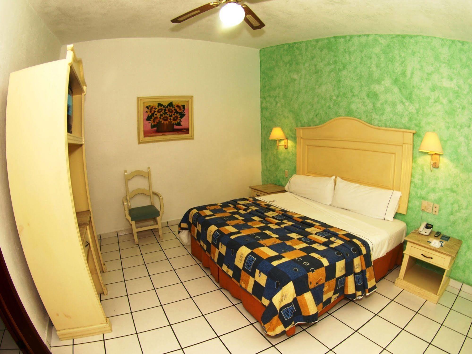 Maria Isabel 4* Colima