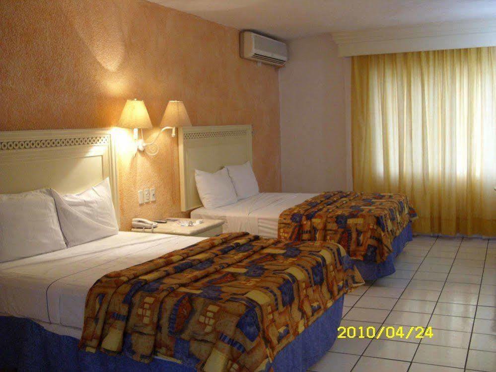 Hotel Maria Isabel Colima