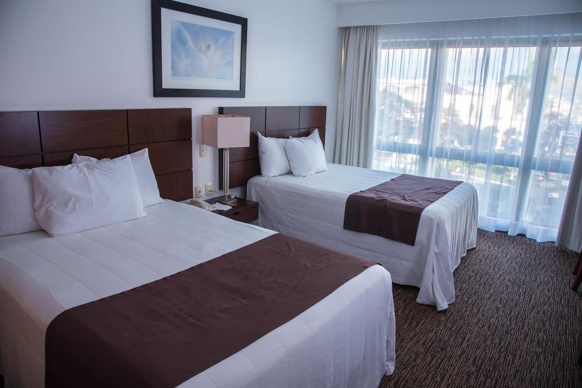 Fray Junipero Serra Hotel 4*