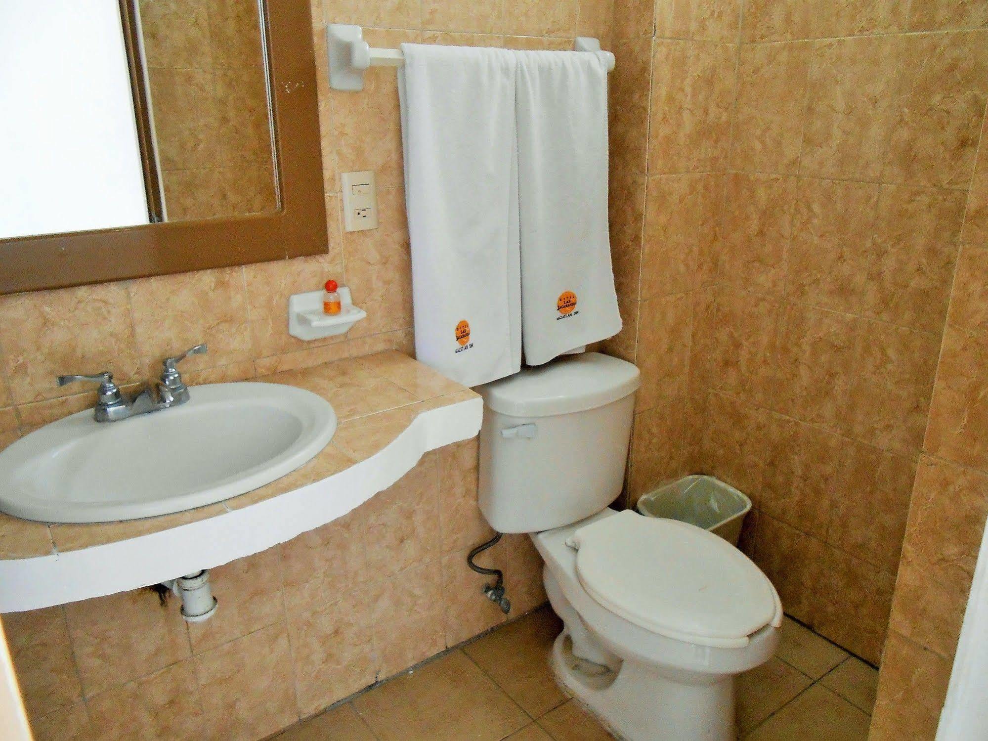 Las Jacarandas Hotel