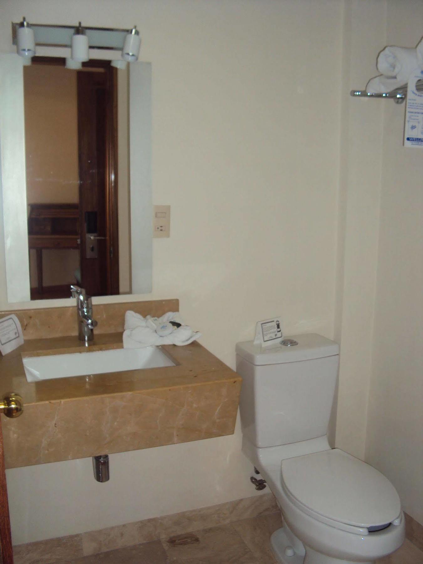 Trueba Hotel