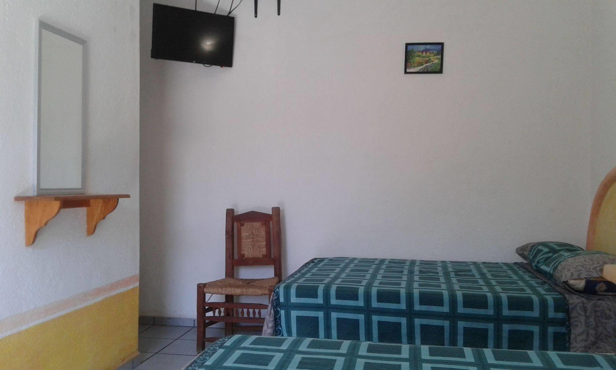 Hotel Sarabi 3*