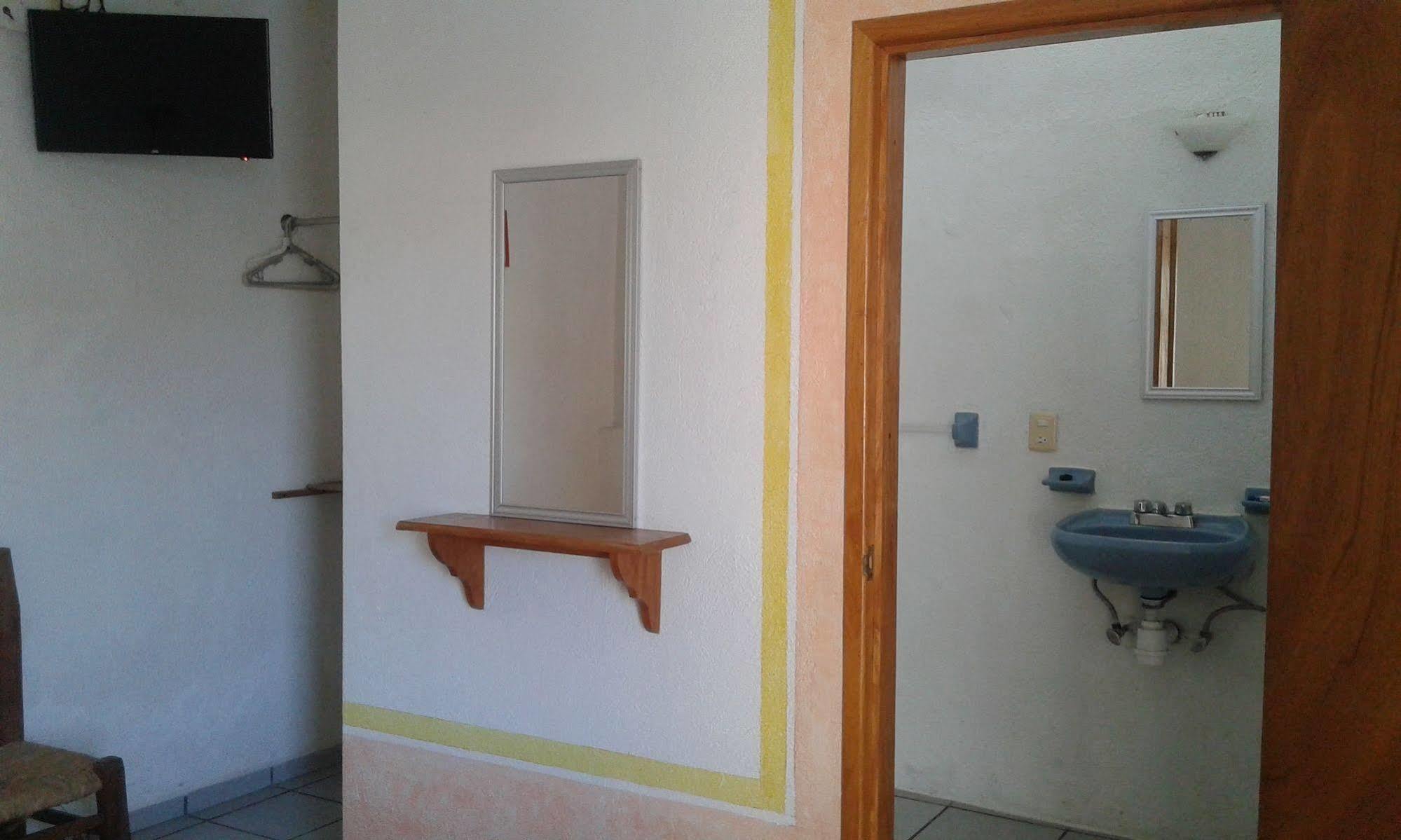 Hotel Sarabi 3*