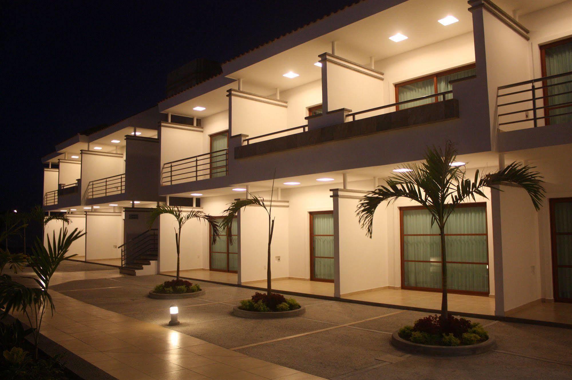 Aparthotel Marena & 3*