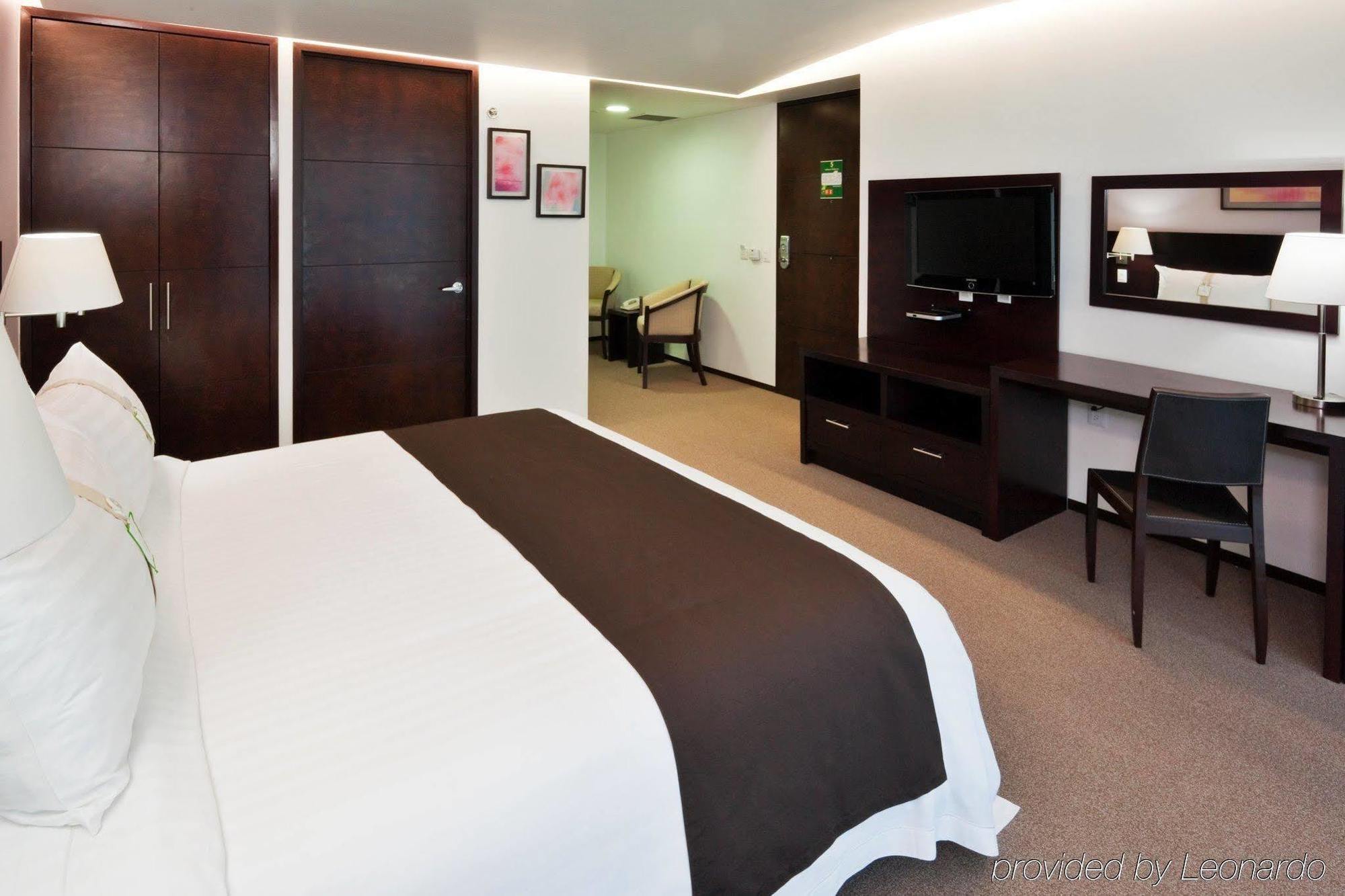 Hotel & Medica Sur, An Ihg