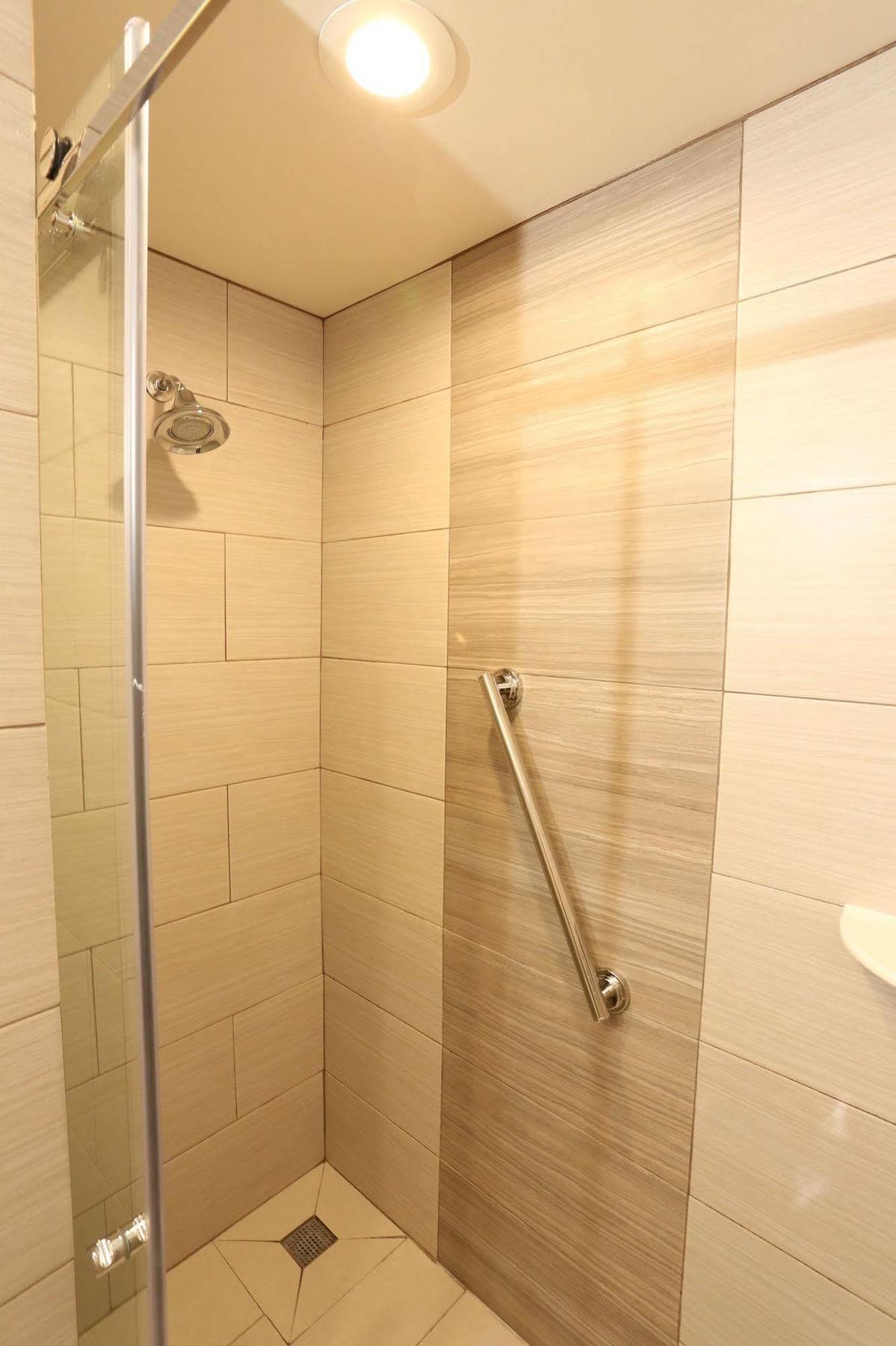 Express & By Ihg Hotel
