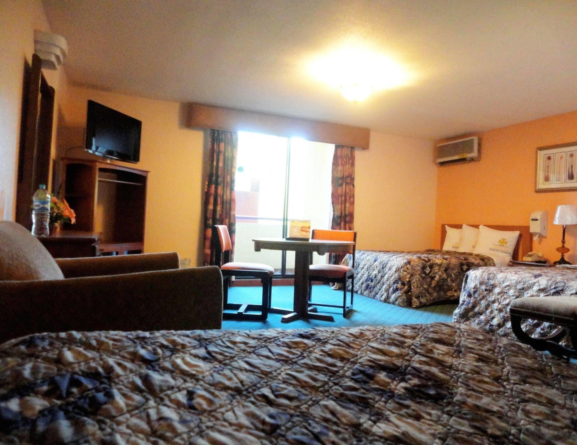 Hotel Santo Tomas 3*
